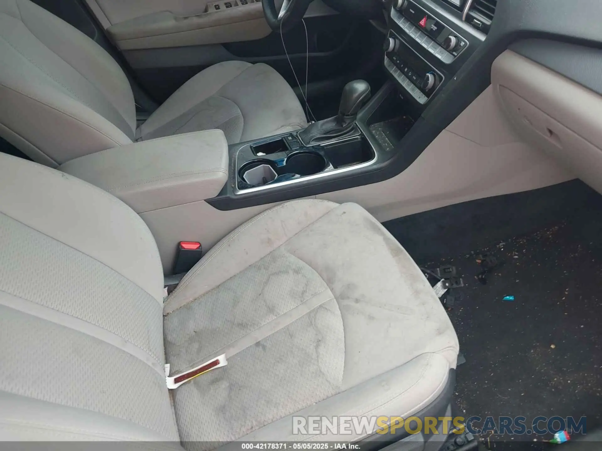 5 Фотография поврежденного автомобиля 5NPE34AF2KH783061 HYUNDAI SONATA 2019
