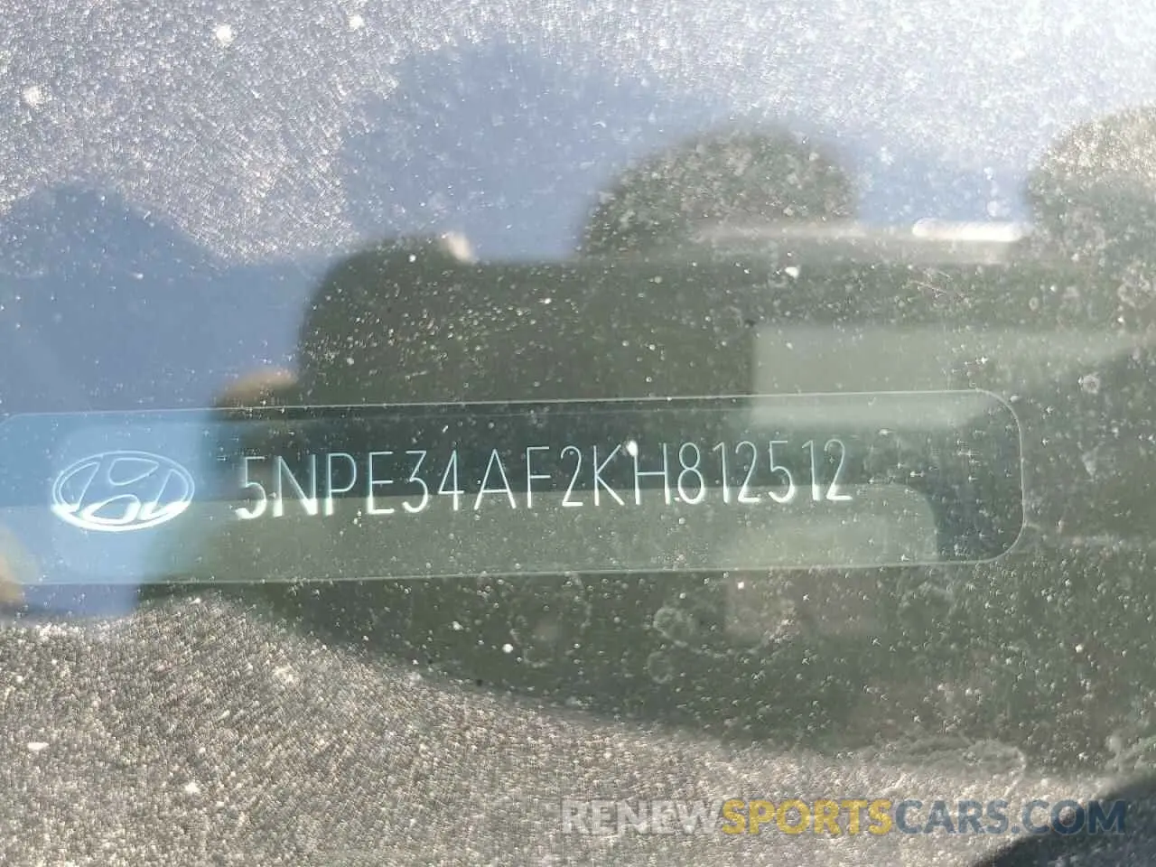 12 Photograph of a damaged car 5NPE34AF2KH812512 HYUNDAI SONATA 2019