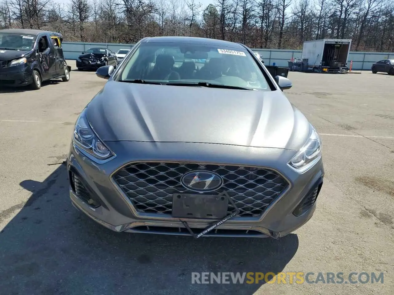 5 Photograph of a damaged car 5NPE34AF2KH812512 HYUNDAI SONATA 2019
