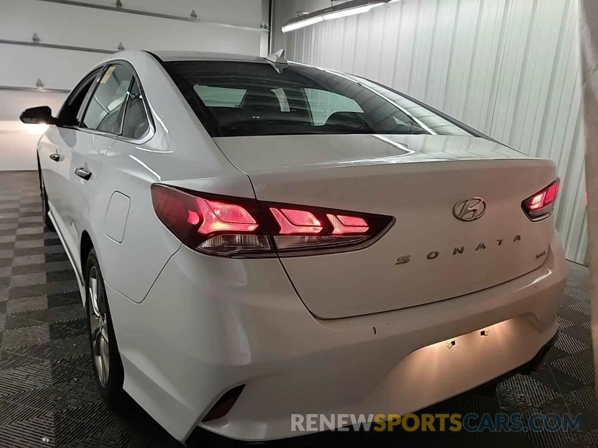 10 Фотография поврежденного автомобиля 5NPE34AF3KH808680 HYUNDAI SONATA 2019