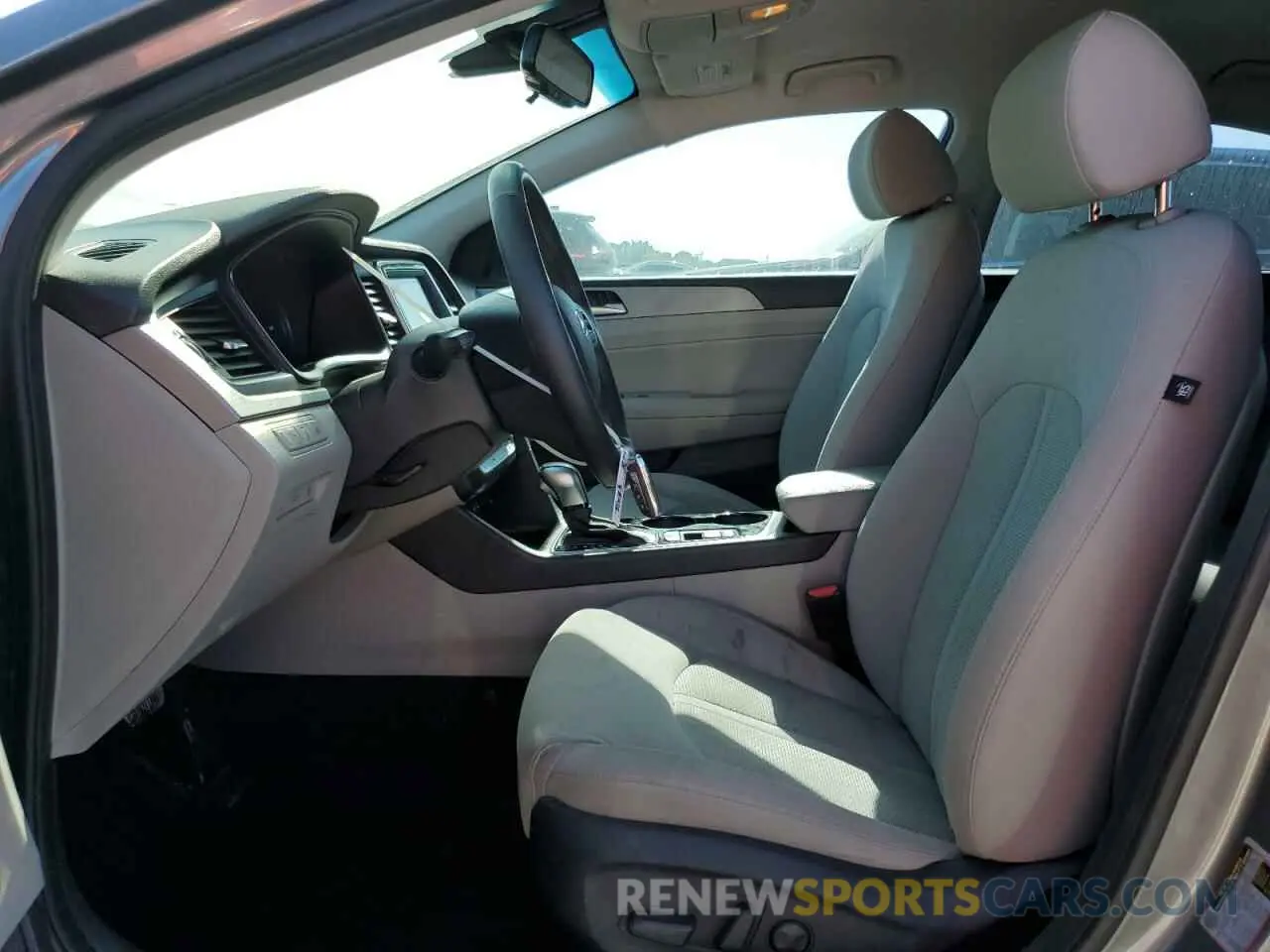 7 Photograph of a damaged car 5NPE34AF4KH767024 HYUNDAI SONATA 2019