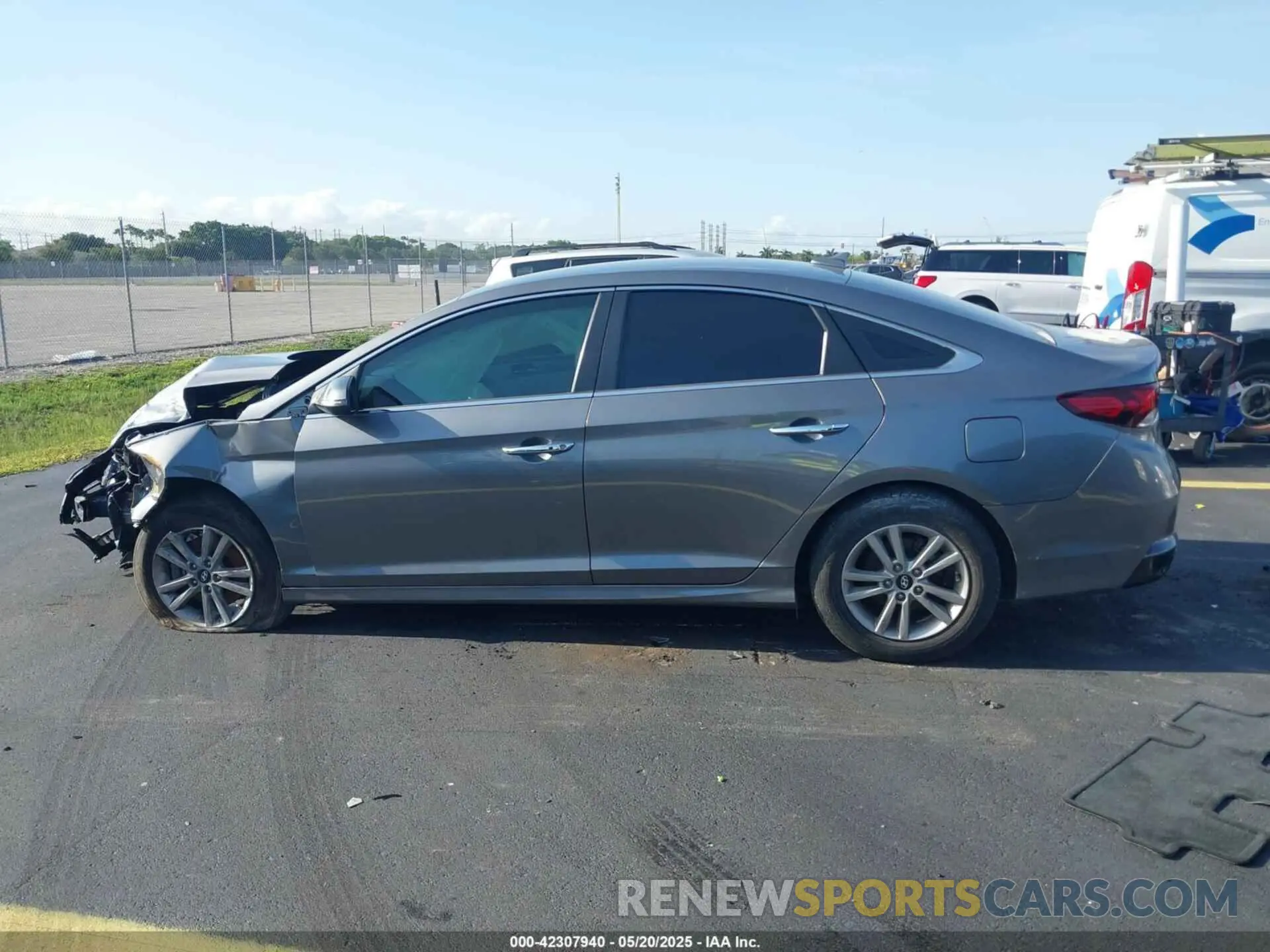 14 Фотография поврежденного автомобиля 5NPE34AF5KH789159 HYUNDAI SONATA 2019