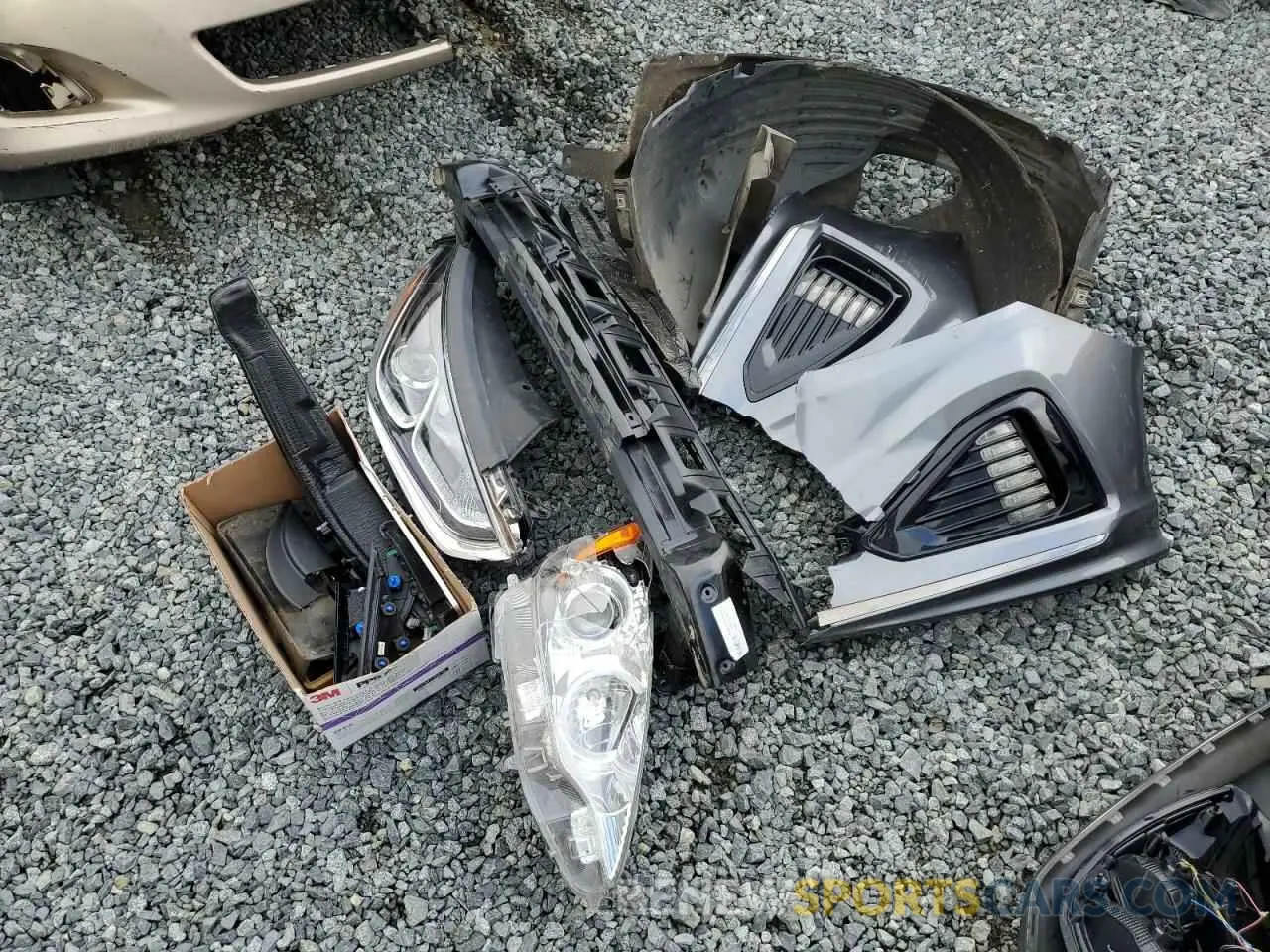 12 Photograph of a damaged car 5NPE34AF5KH814173 HYUNDAI SONATA 2019