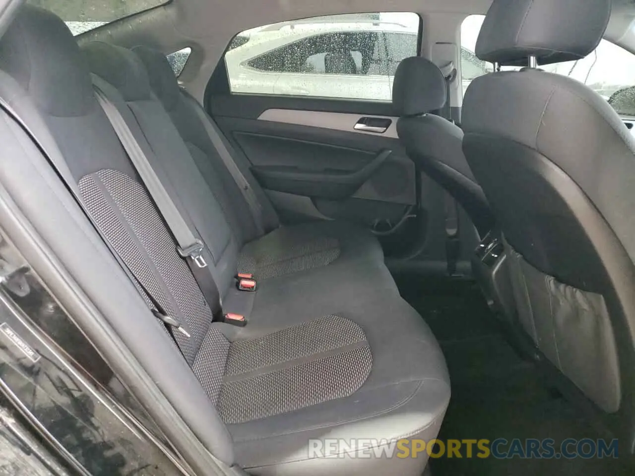 10 Photograph of a damaged car 5NPE34AF6KH732341 HYUNDAI SONATA 2019
