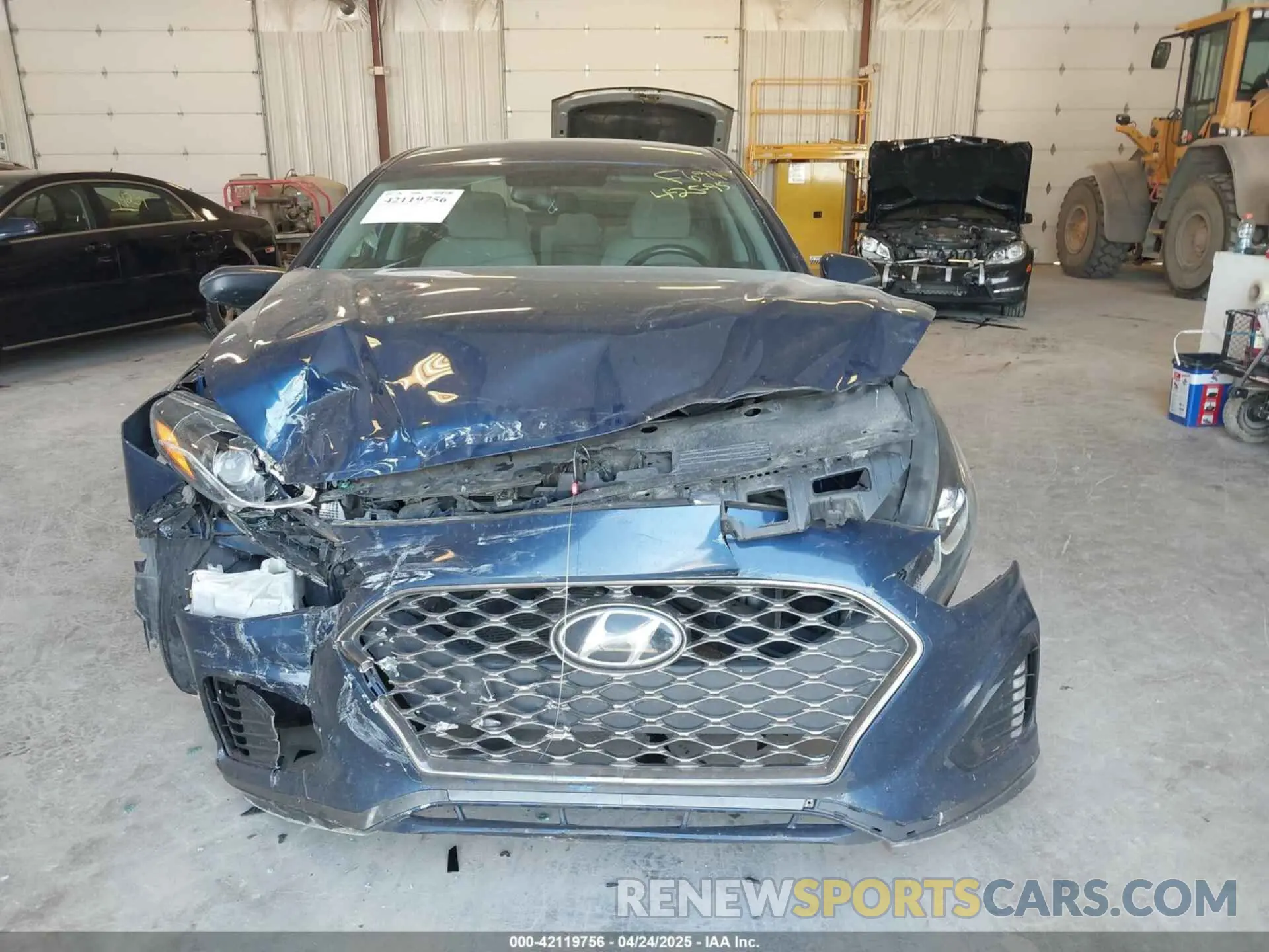 12 Photograph of a damaged car 5NPE34AF7KH772590 HYUNDAI SONATA 2019