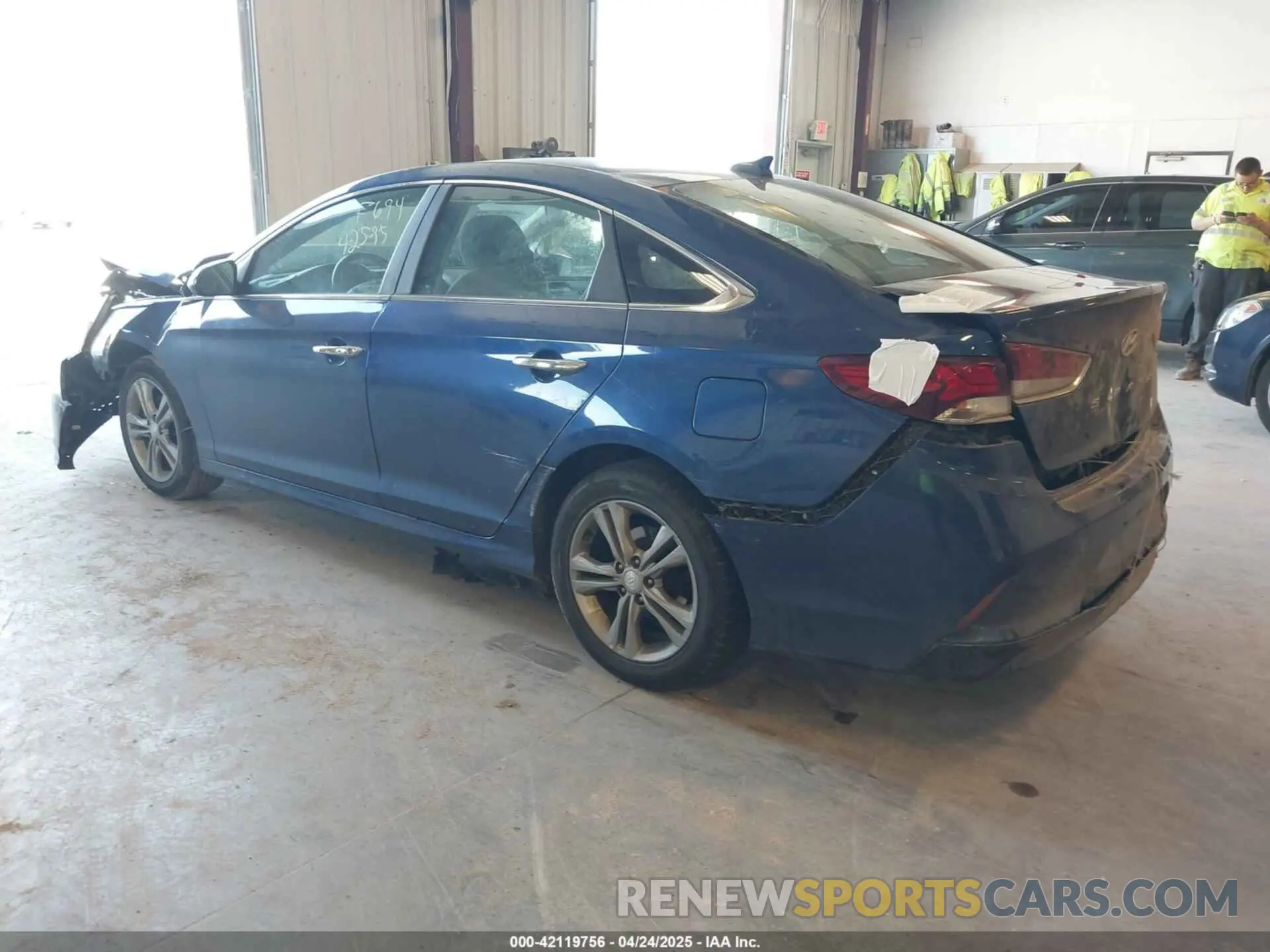 3 Photograph of a damaged car 5NPE34AF7KH772590 HYUNDAI SONATA 2019