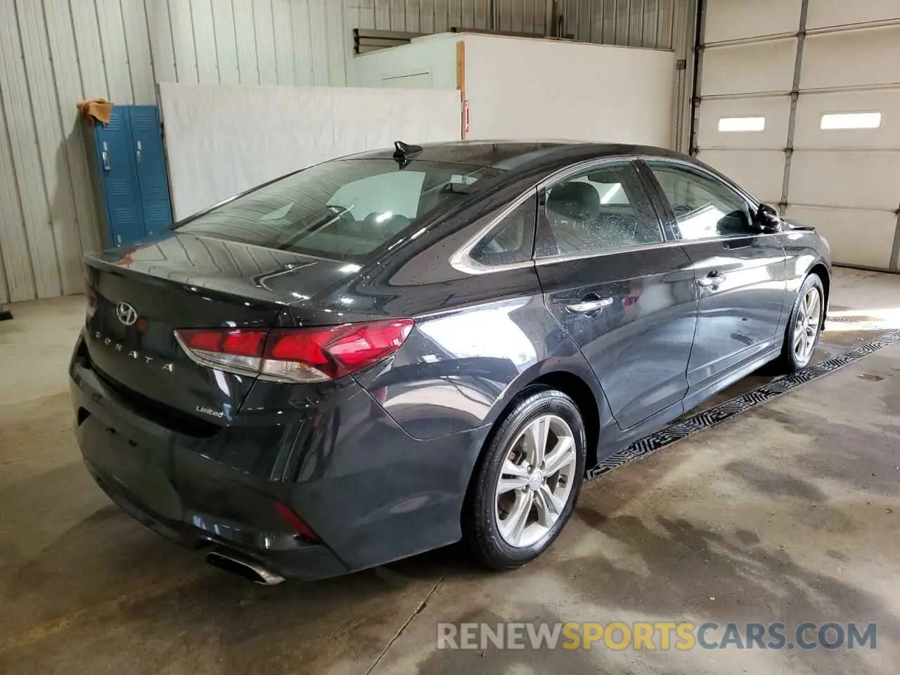 3 Photograph of a damaged car 5NPE34AF8KH735760 HYUNDAI SONATA 2019