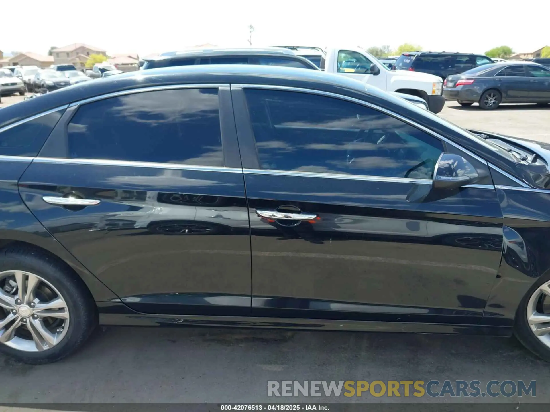 13 Фотография поврежденного автомобиля 5NPE34AF8KH739095 HYUNDAI SONATA 2019