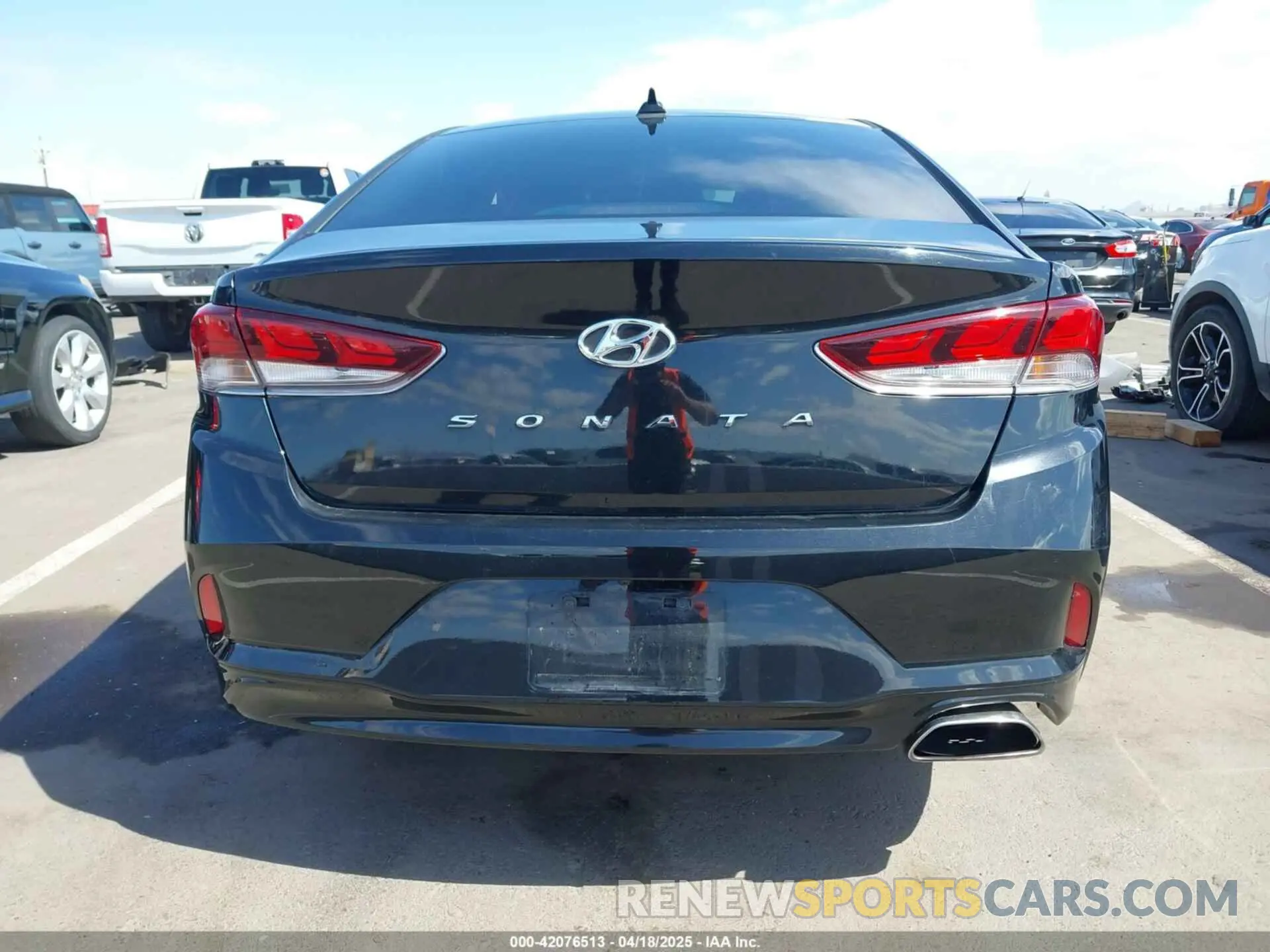 16 Фотография поврежденного автомобиля 5NPE34AF8KH739095 HYUNDAI SONATA 2019