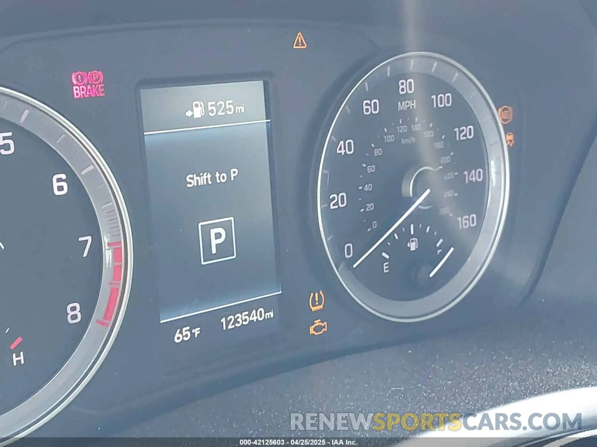 15 Photograph of a damaged car 5NPE34AF8KH739419 HYUNDAI SONATA 2019