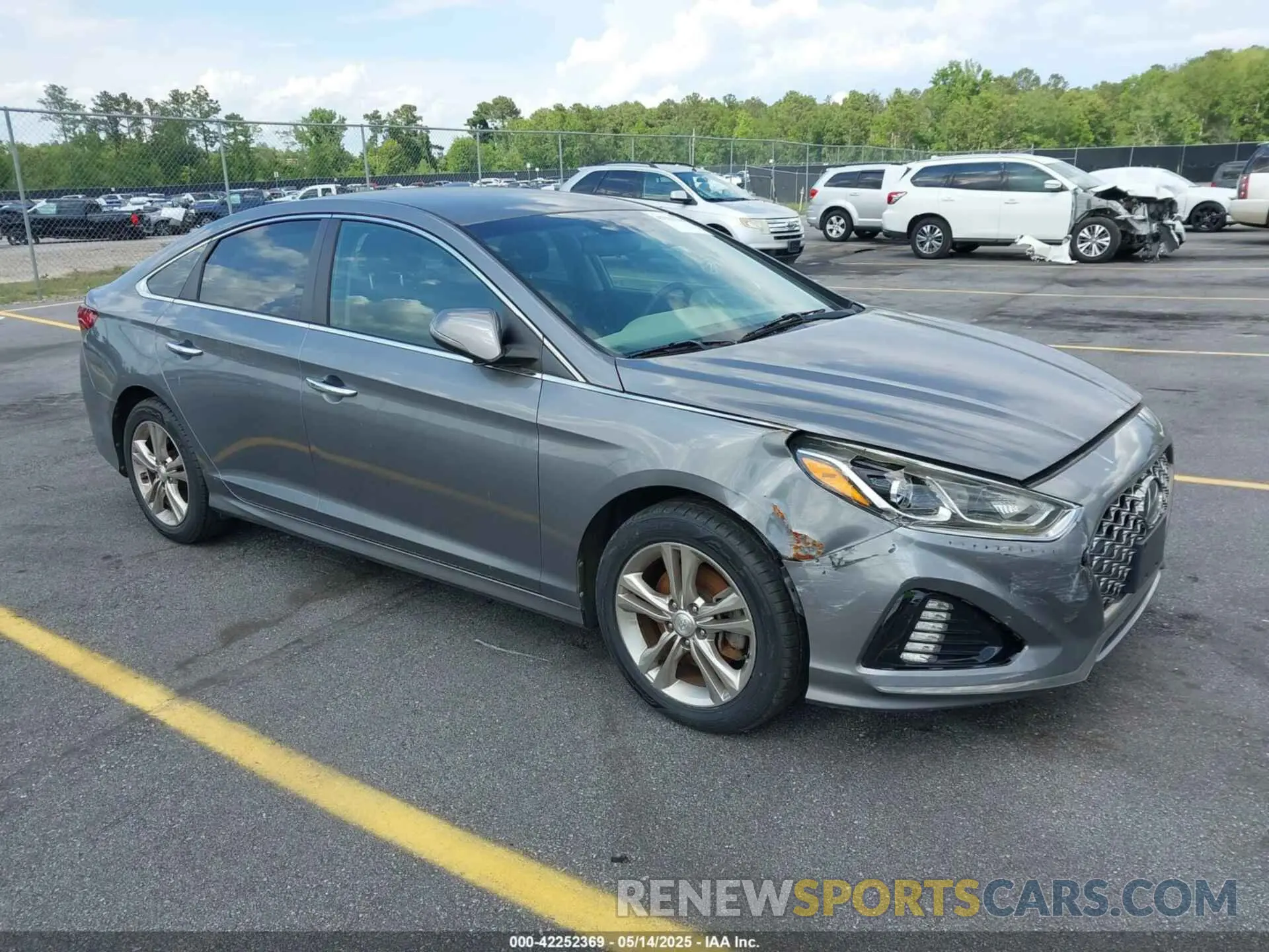 1 Фотография поврежденного автомобиля 5NPE34AF8KH747665 HYUNDAI SONATA 2019