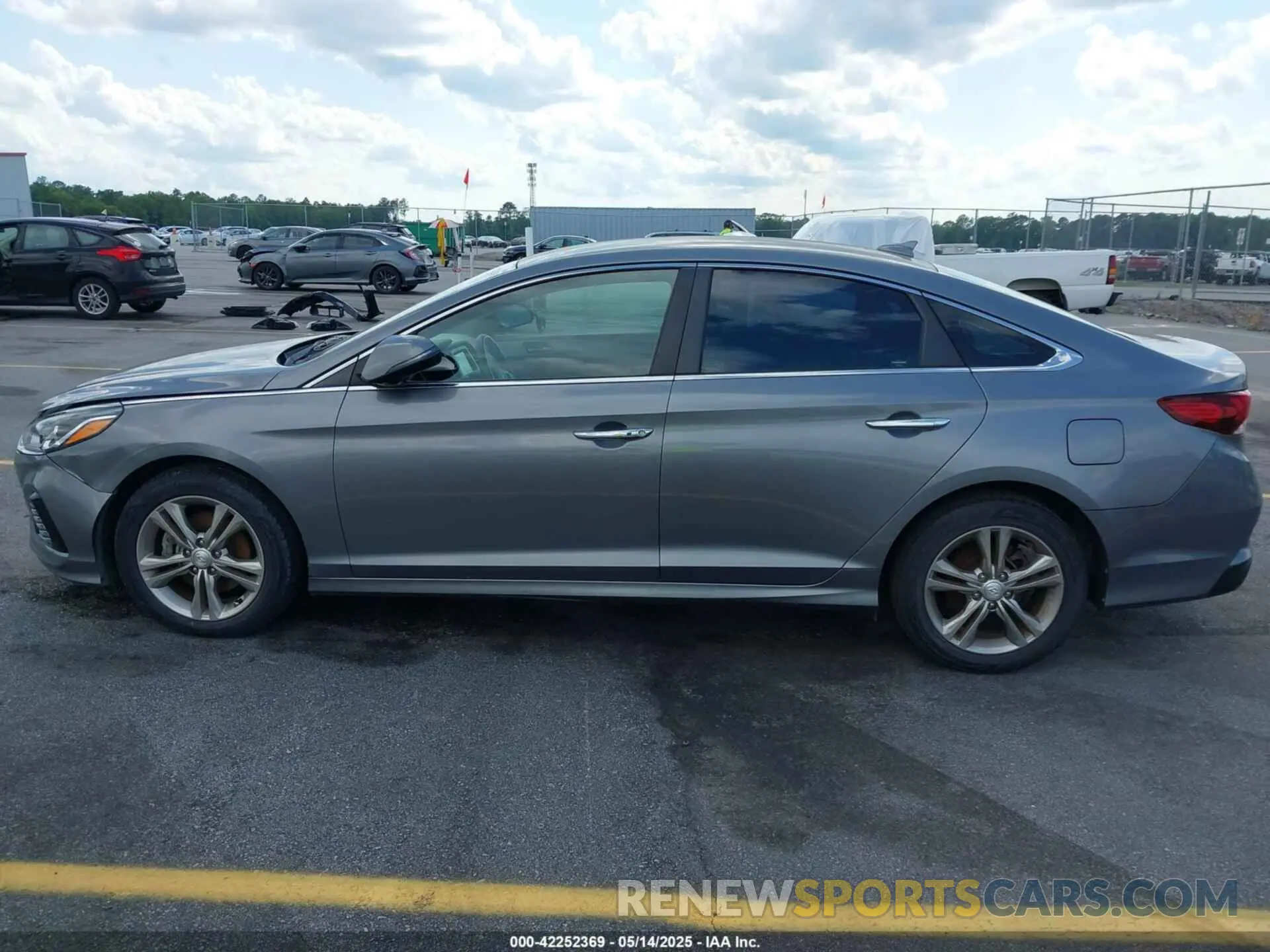 13 Фотография поврежденного автомобиля 5NPE34AF8KH747665 HYUNDAI SONATA 2019
