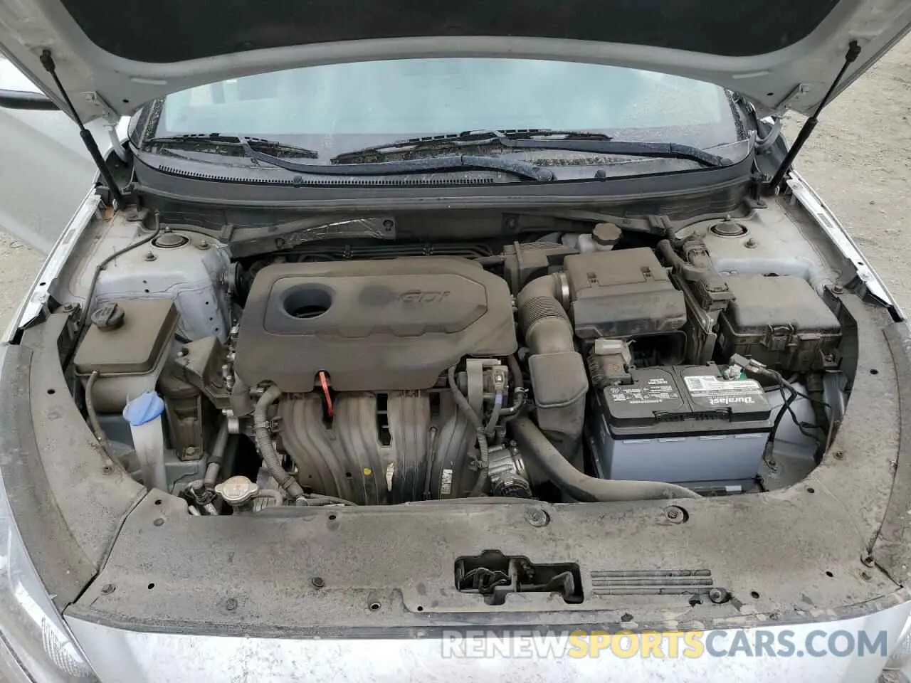 11 Photograph of a damaged car 5NPE34AF8KH770704 HYUNDAI SONATA 2019