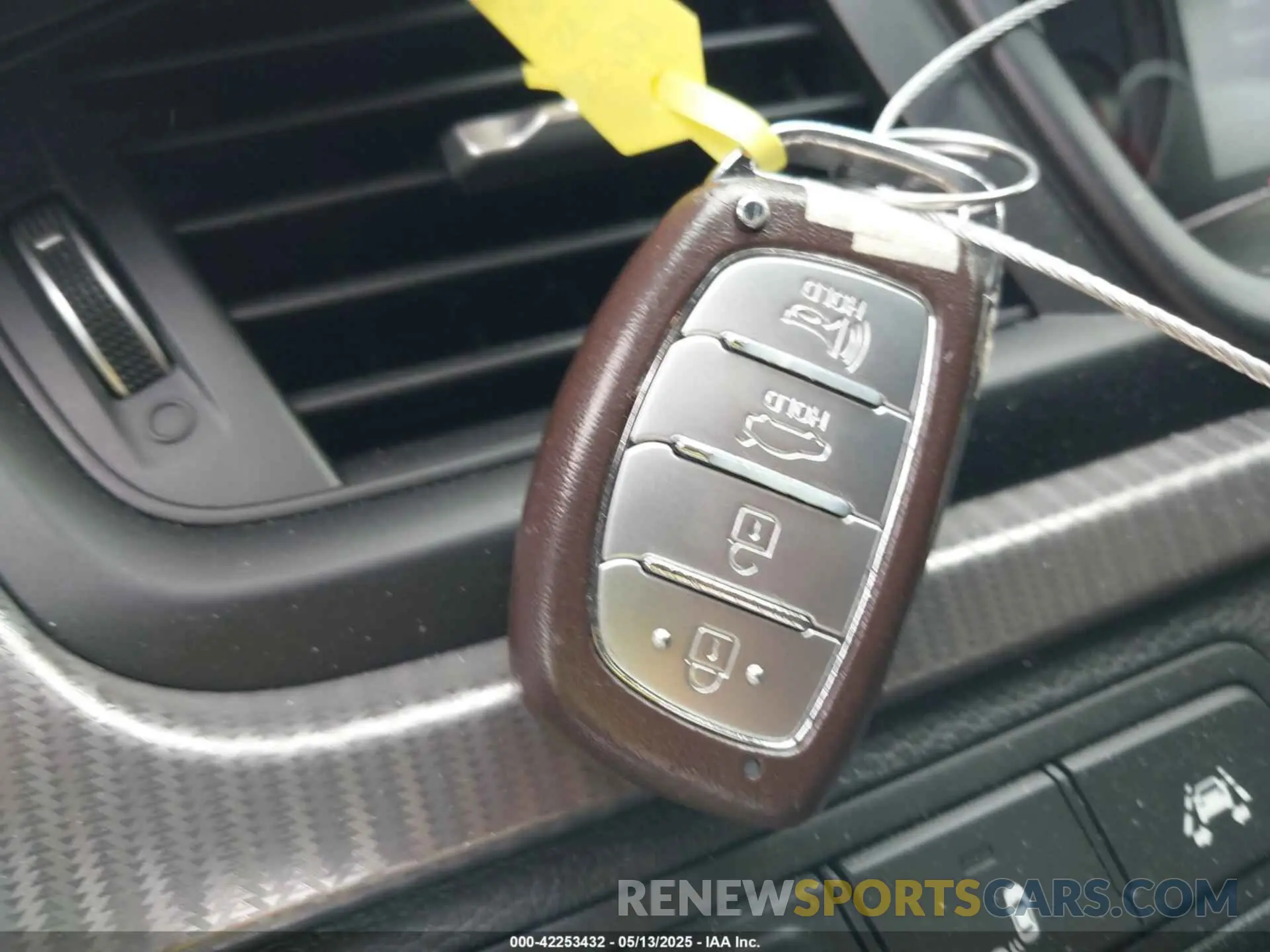 11 Photograph of a damaged car 5NPE34AF8KH816113 HYUNDAI SONATA 2019