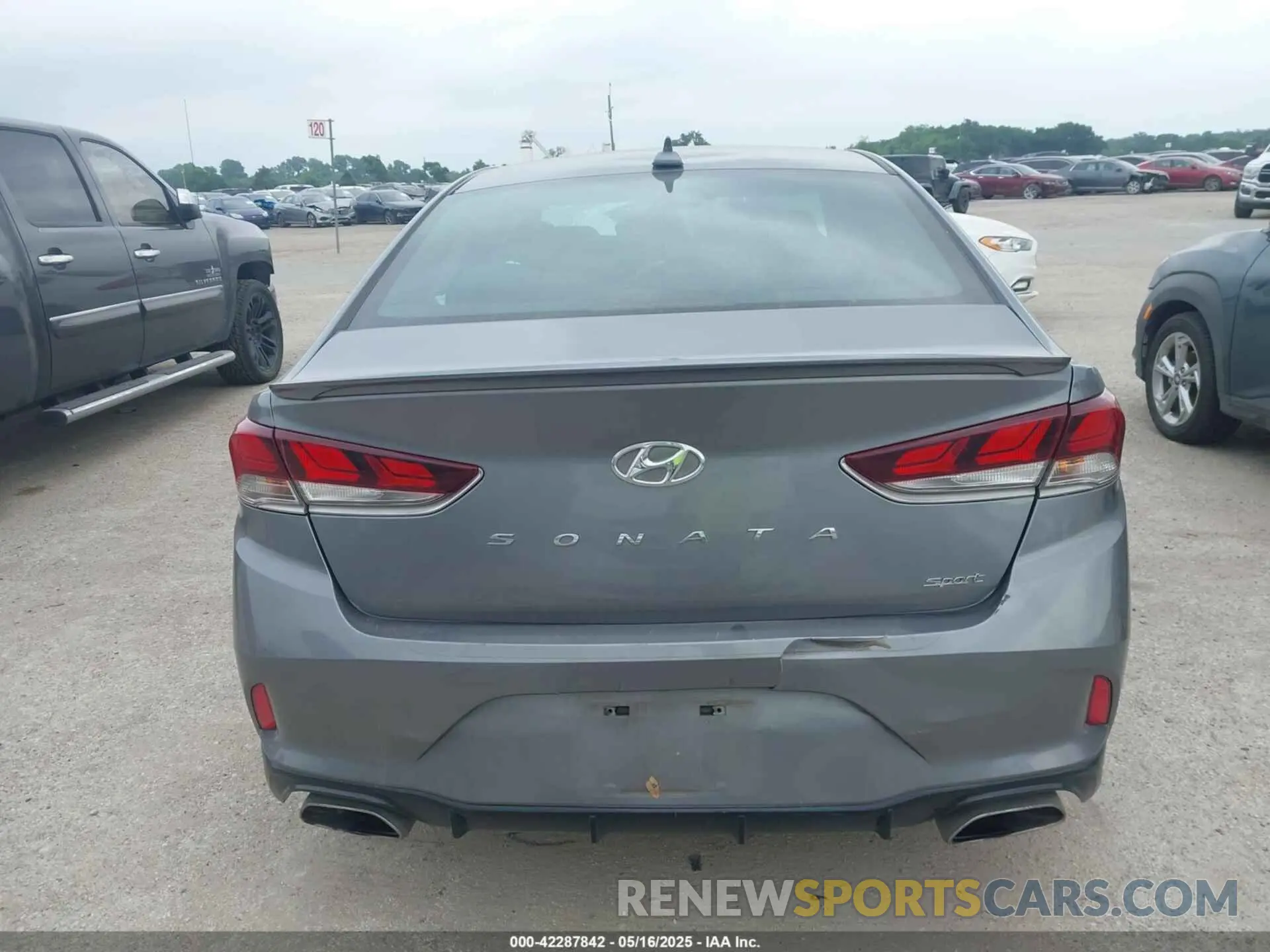 16 Photograph of a damaged car 5NPE34AF9KH767097 HYUNDAI SONATA 2019