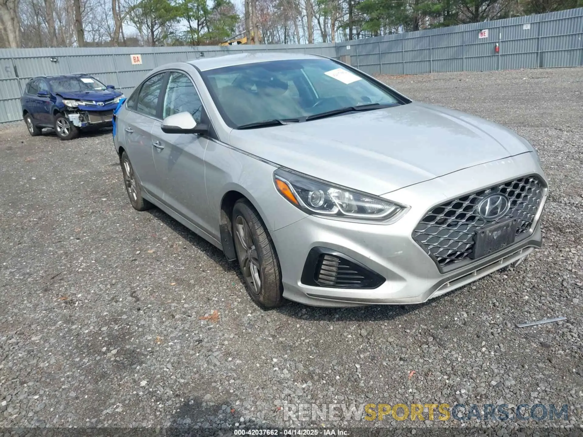 1 Photograph of a damaged car 5NPE34AF9KH812667 HYUNDAI SONATA 2019