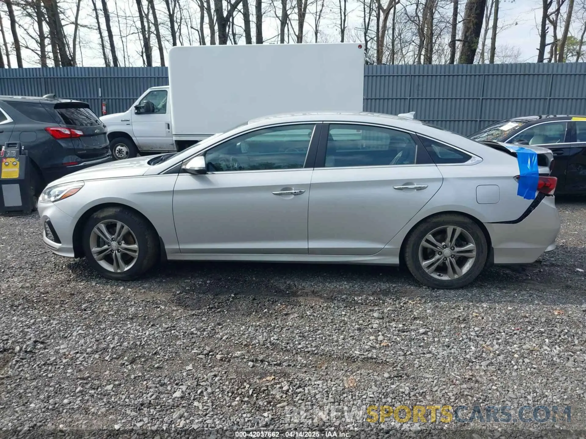 13 Photograph of a damaged car 5NPE34AF9KH812667 HYUNDAI SONATA 2019