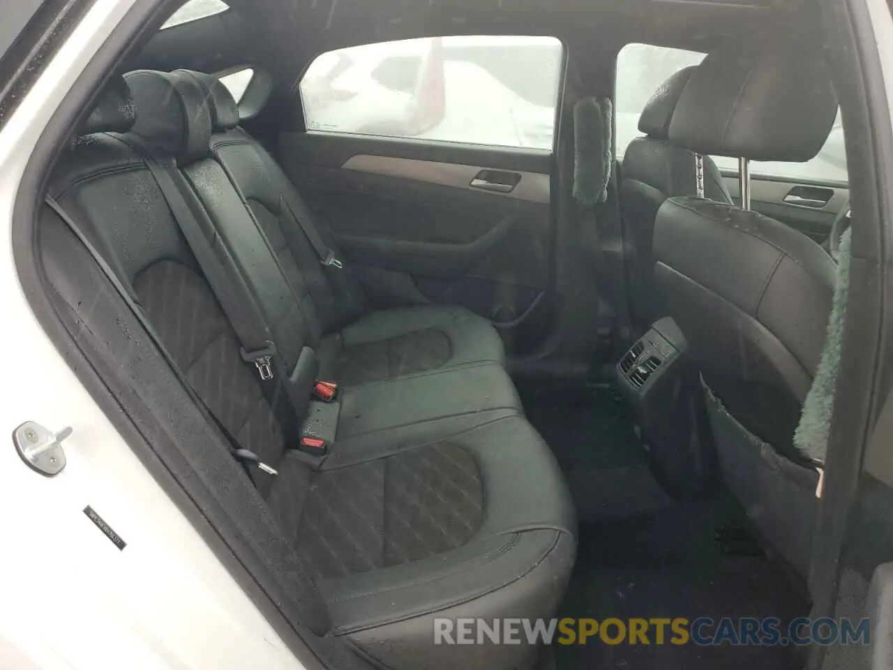 10 Photograph of a damaged car 5NPE34AFXKH766377 HYUNDAI SONATA 2019