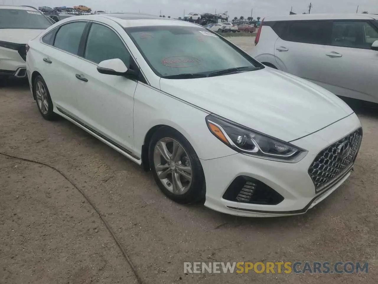 4 Photograph of a damaged car 5NPE34AFXKH766377 HYUNDAI SONATA 2019