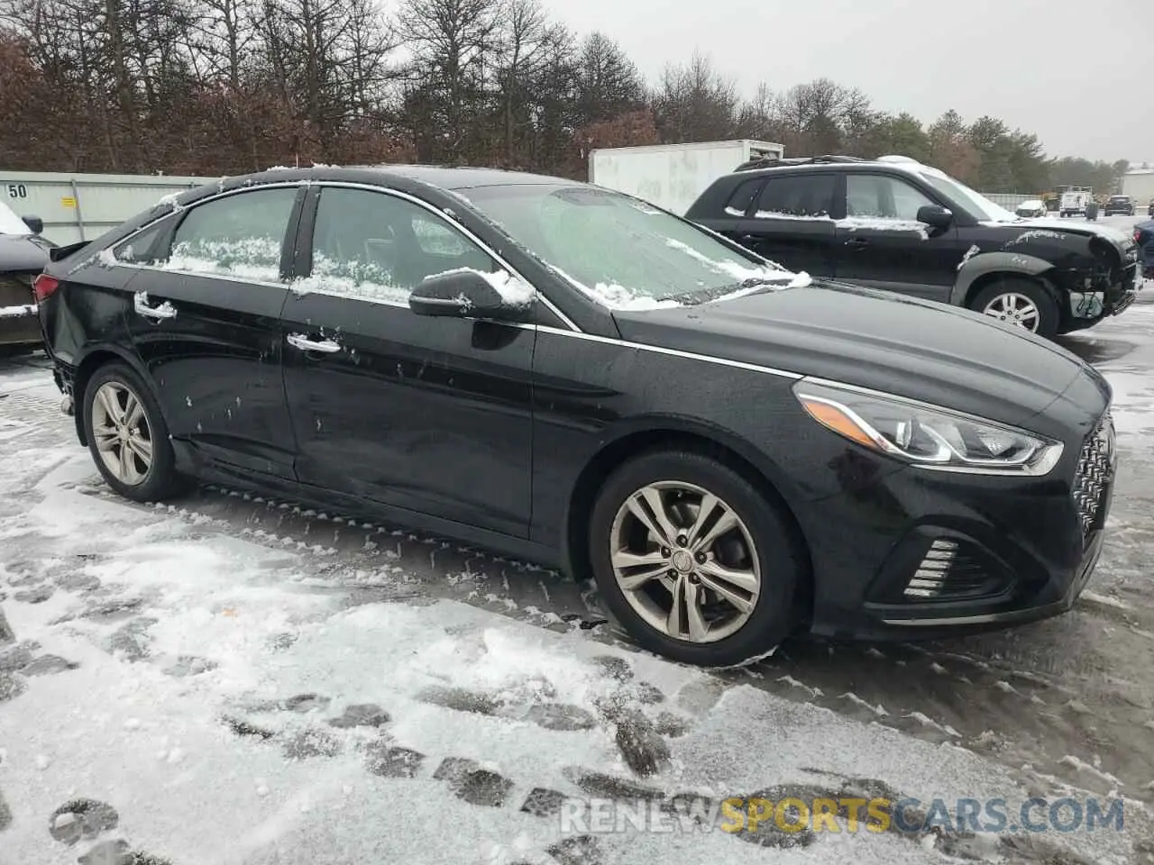 4 Photograph of a damaged car 5NPE34AFXKH783714 HYUNDAI SONATA 2019