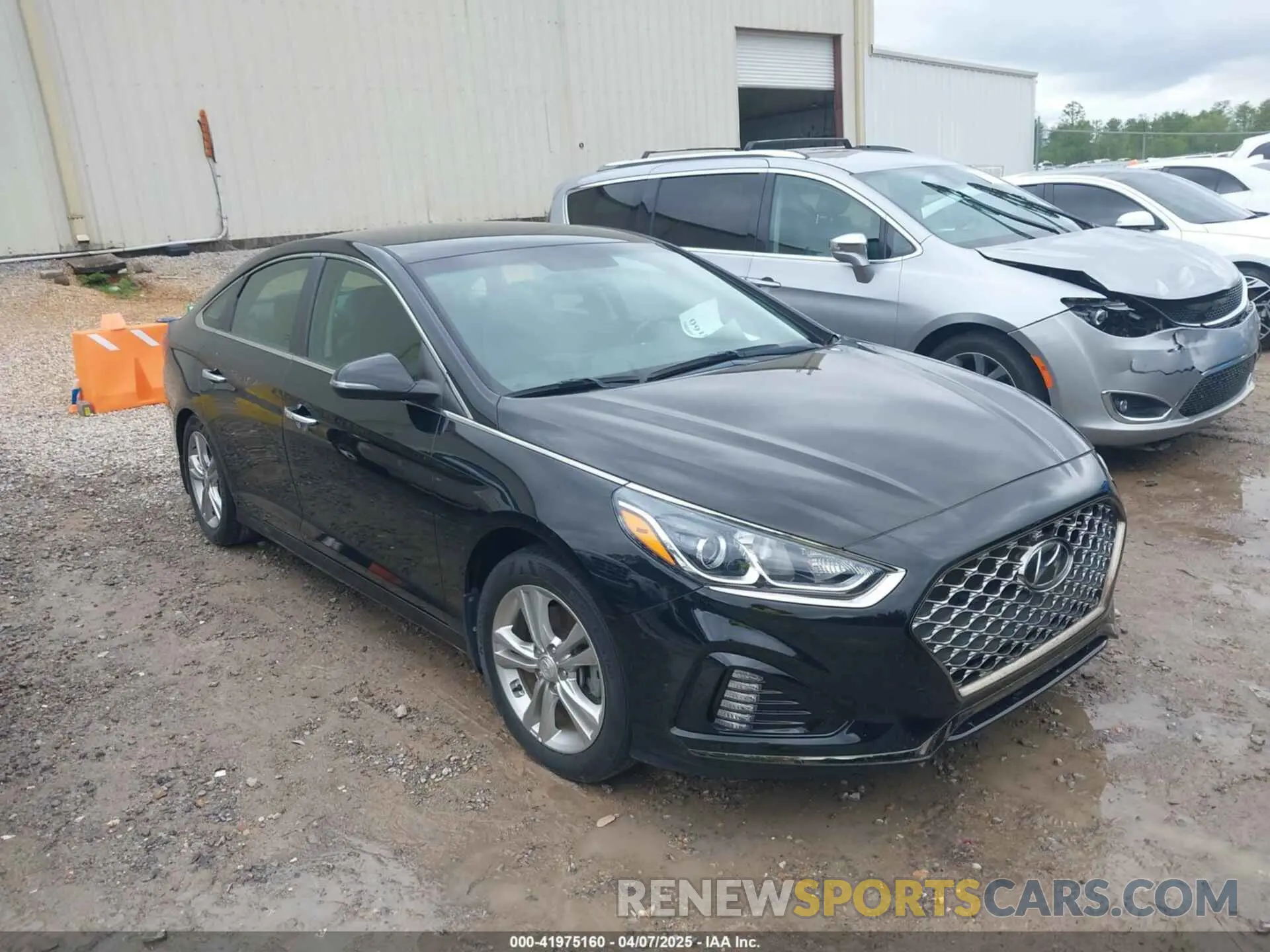 1 Photograph of a damaged car 5NPE34AFXKH790436 HYUNDAI SONATA 2019