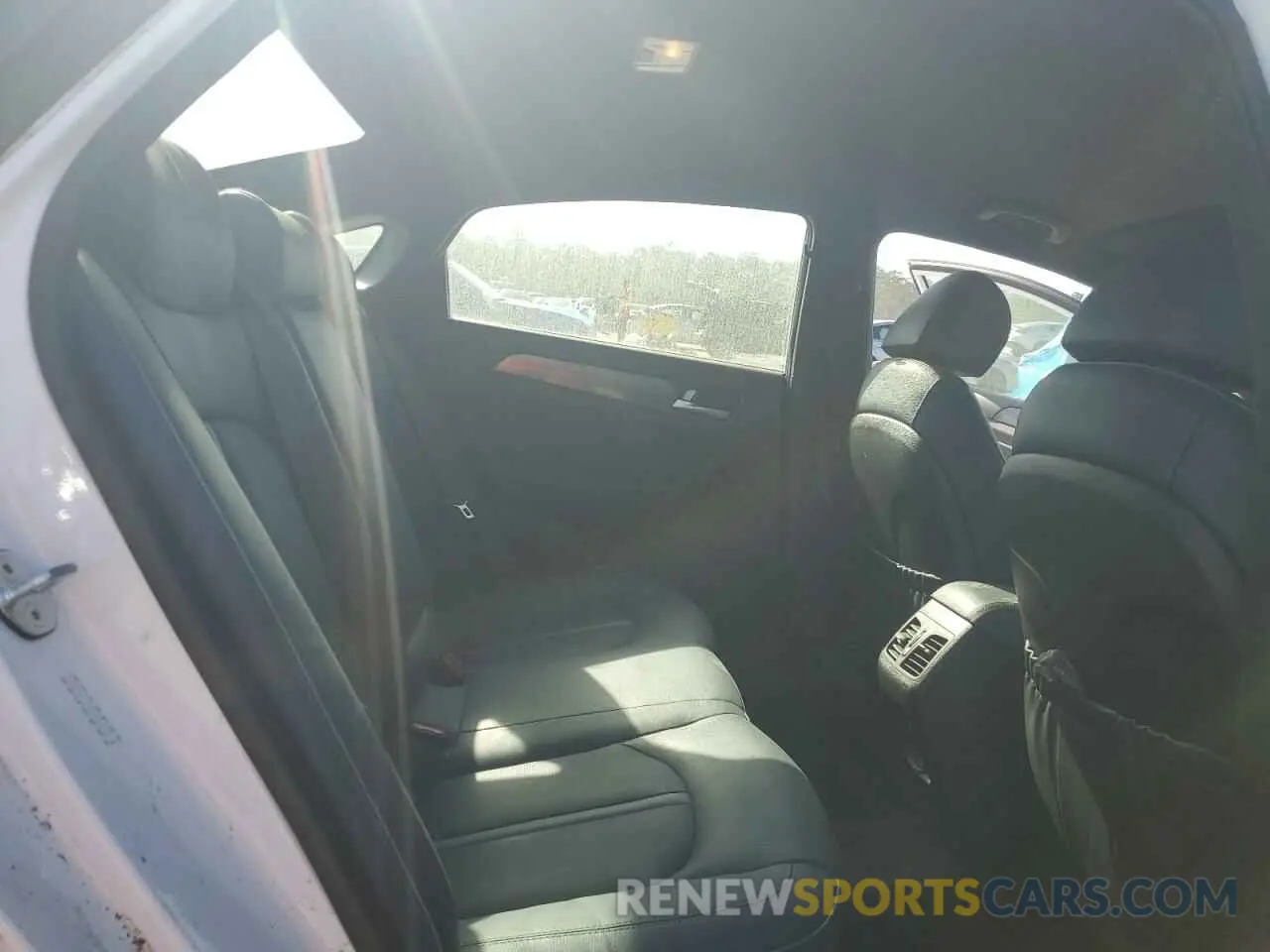 10 Photograph of a damaged car KMHE54L27KA091112 HYUNDAI SONATA 2019