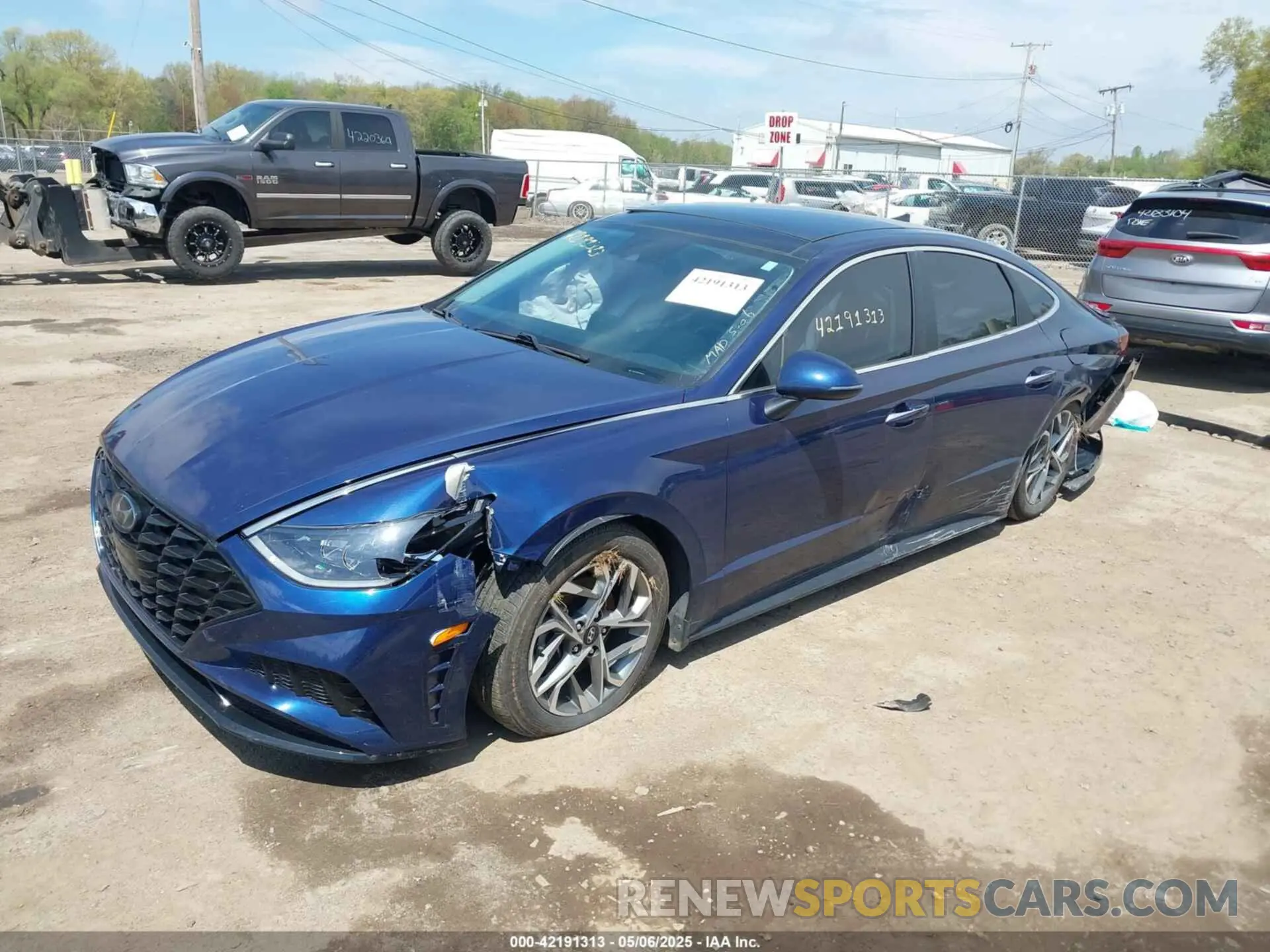 2 Photograph of a damaged car 5NPEF4JA0LH002065 HYUNDAI SONATA 2020