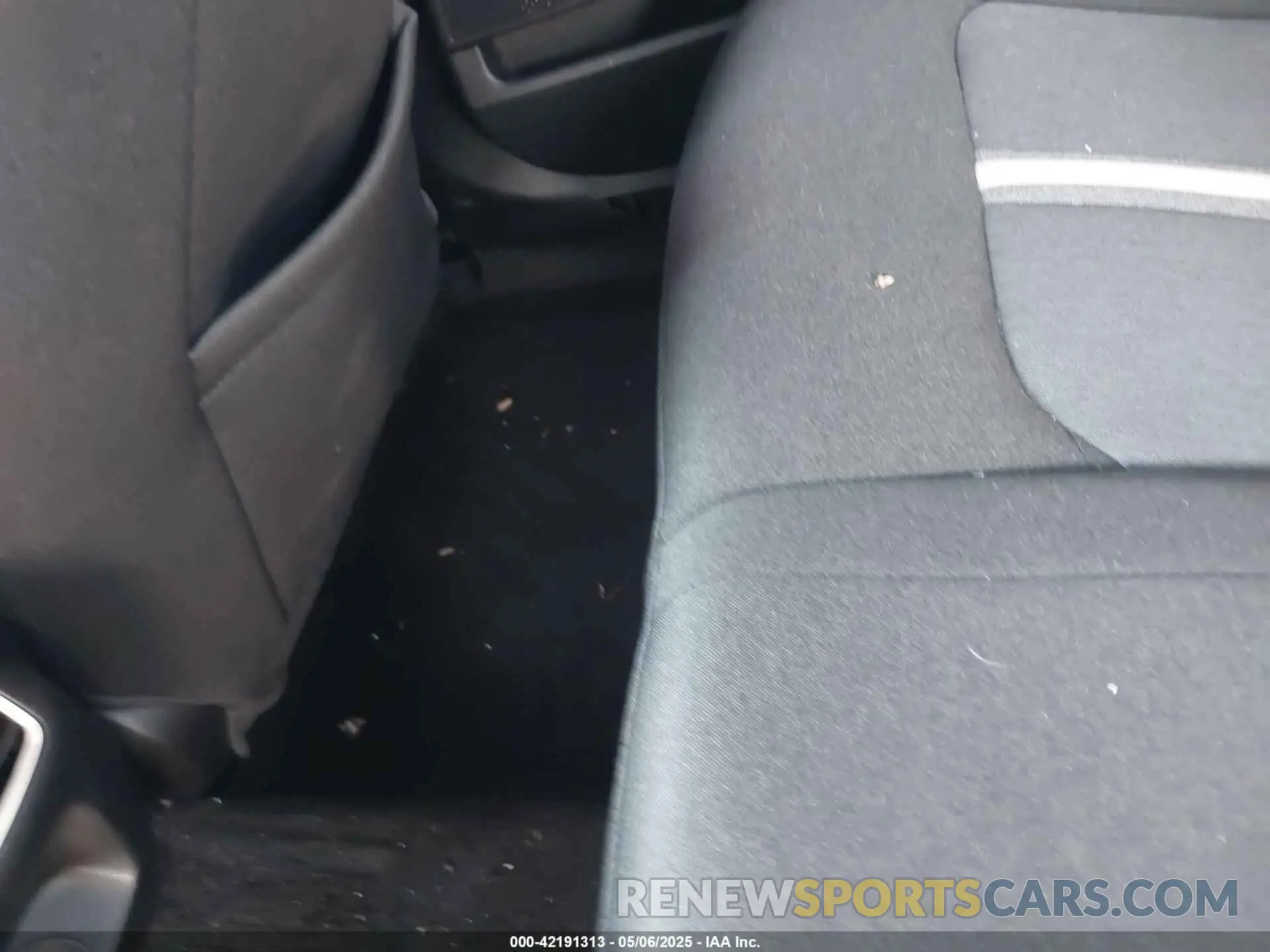 8 Photograph of a damaged car 5NPEF4JA0LH002065 HYUNDAI SONATA 2020