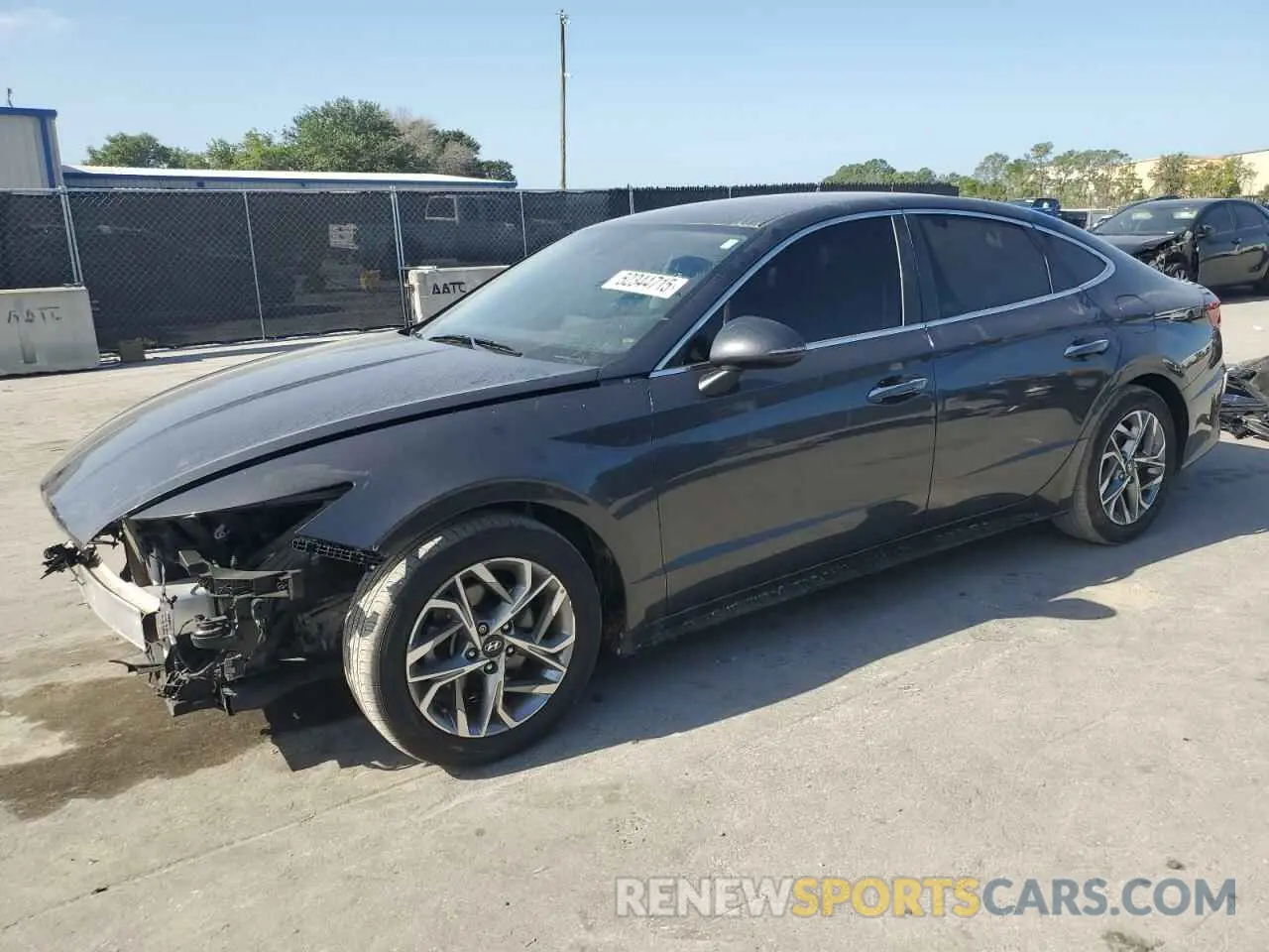 1 Photograph of a damaged car 5NPEF4JA2LH047024 HYUNDAI SONATA 2020