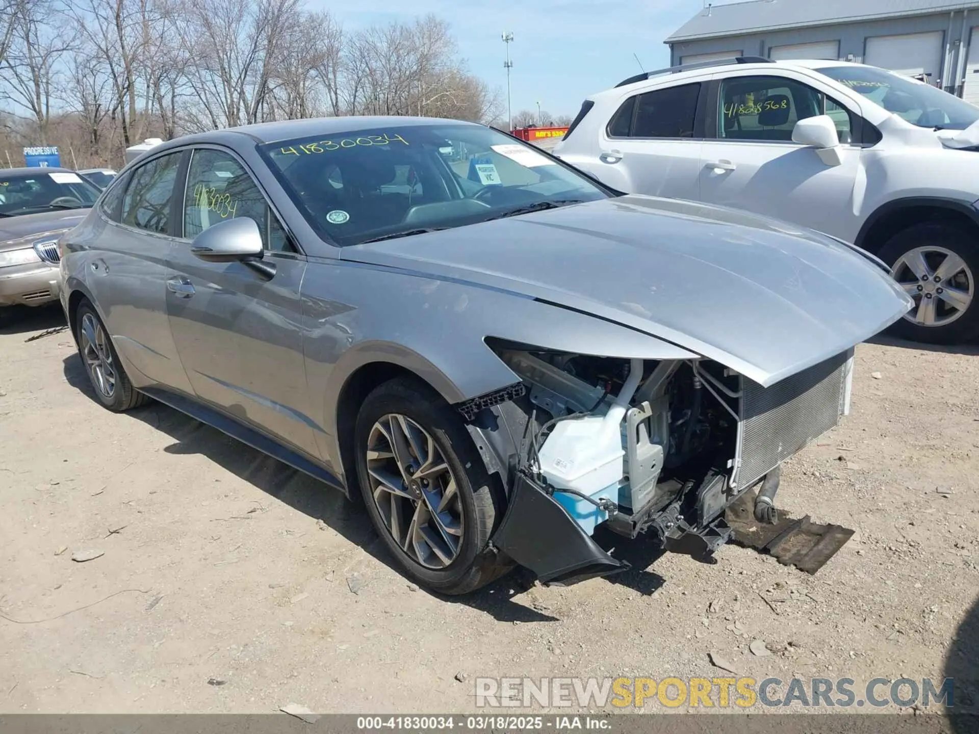 1 Photograph of a damaged car 5NPEF4JA2LH060078 HYUNDAI SONATA 2020