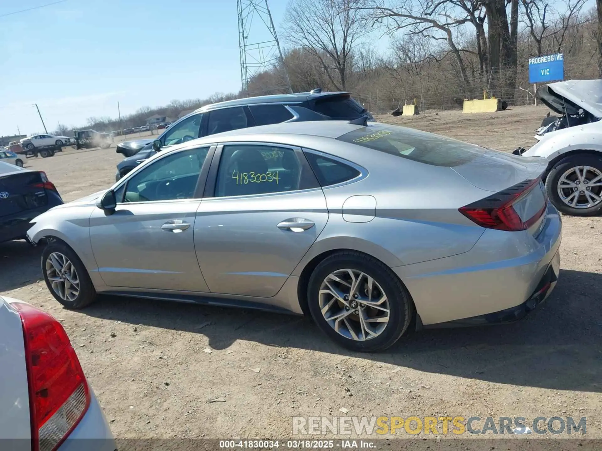 15 Photograph of a damaged car 5NPEF4JA2LH060078 HYUNDAI SONATA 2020