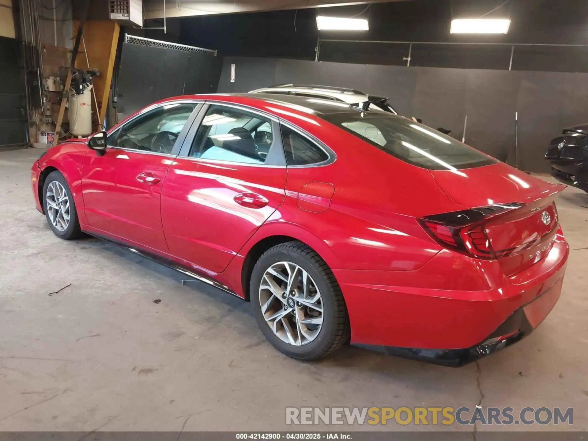 3 Photograph of a damaged car 5NPEF4JA5LH015250 HYUNDAI SONATA 2020