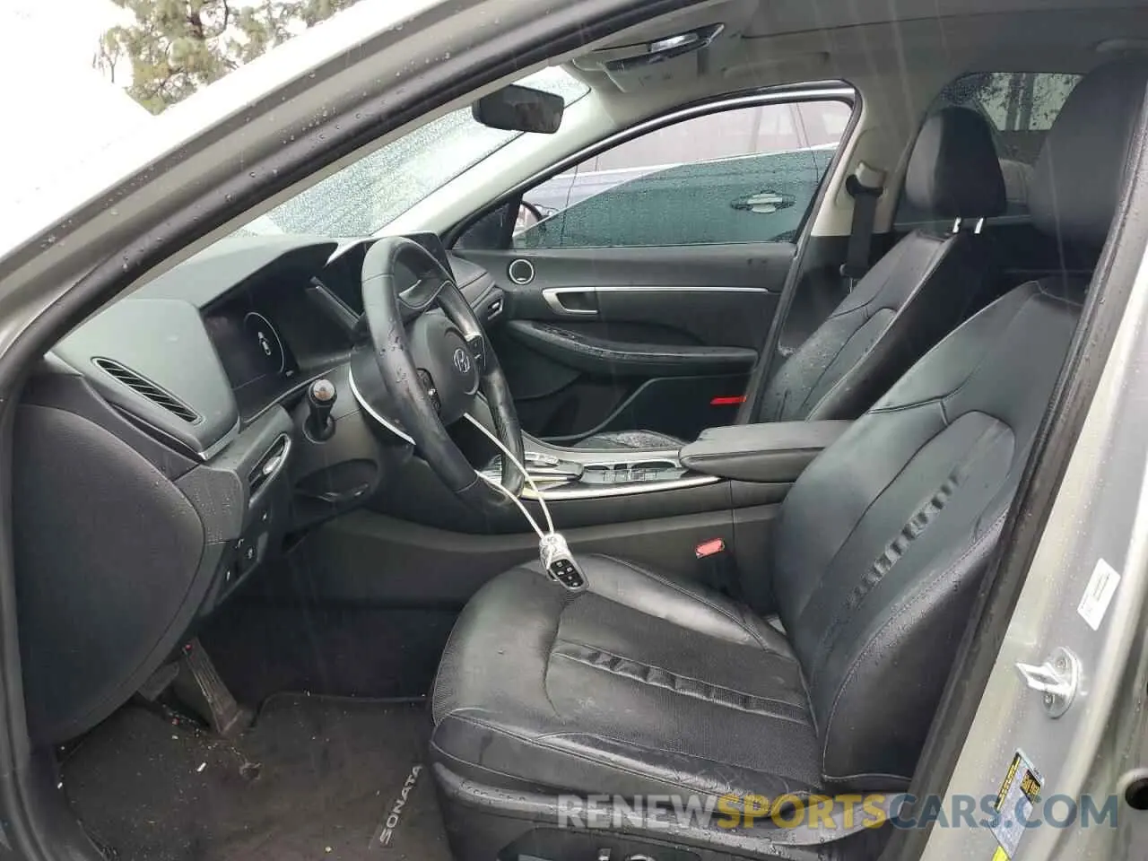 7 Photograph of a damaged car 5NPEF4JA5LH053786 HYUNDAI SONATA 2020