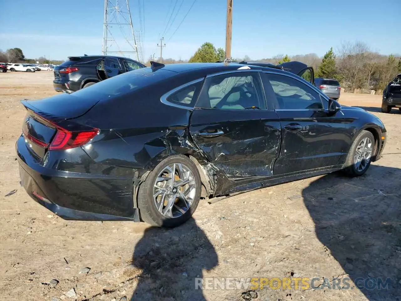 3 Photograph of a damaged car 5NPEF4JA7LH060755 HYUNDAI SONATA 2020