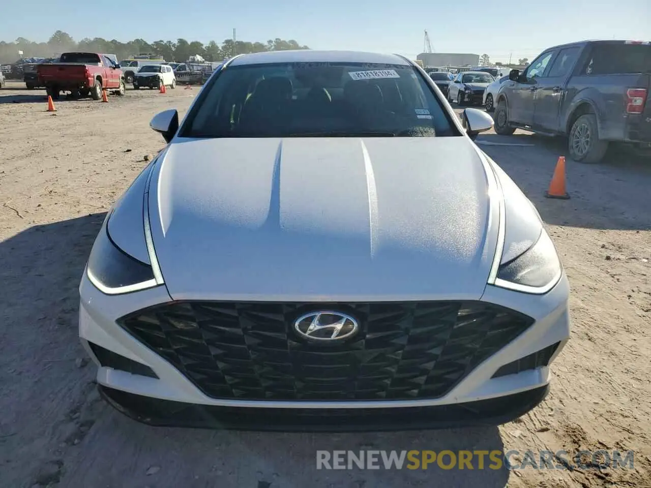 5 Photograph of a damaged car 5NPEF4JA8LH001911 HYUNDAI SONATA 2020