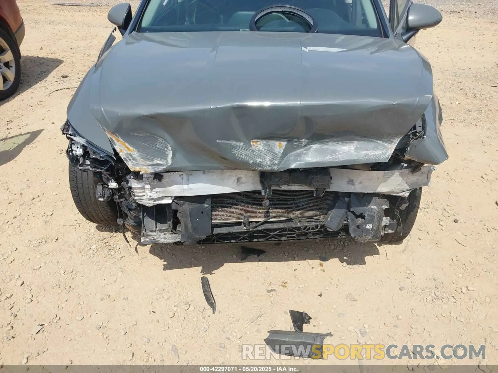 6 Photograph of a damaged car 5NPEF4JA9LH022606 HYUNDAI SONATA 2020