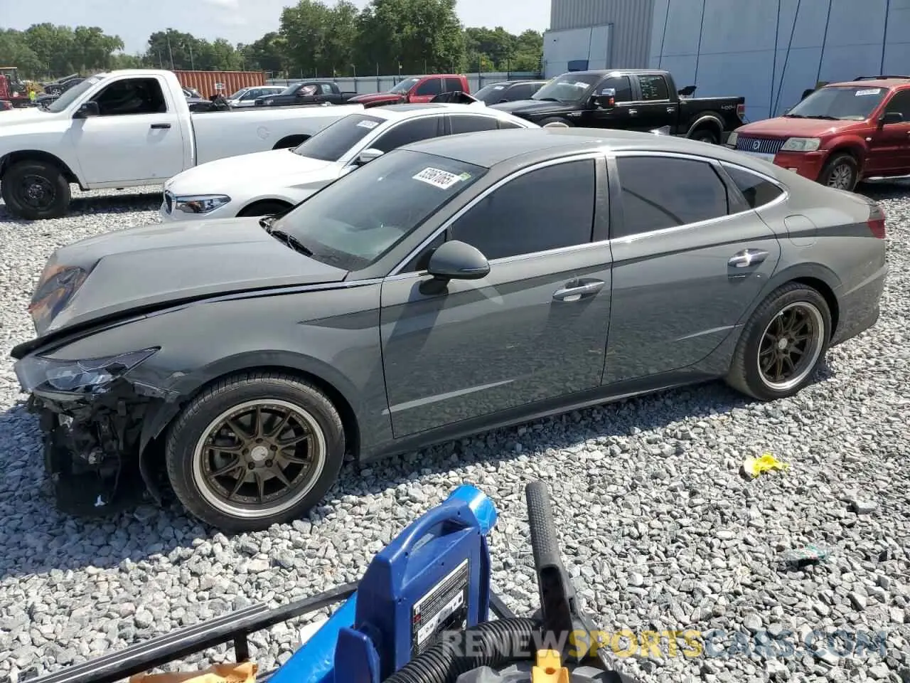 1 Photograph of a damaged car 5NPEF4JAXLH051757 HYUNDAI SONATA 2020
