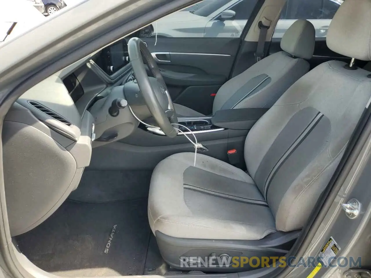 7 Photograph of a damaged car 5NPEF4JAXLH051757 HYUNDAI SONATA 2020