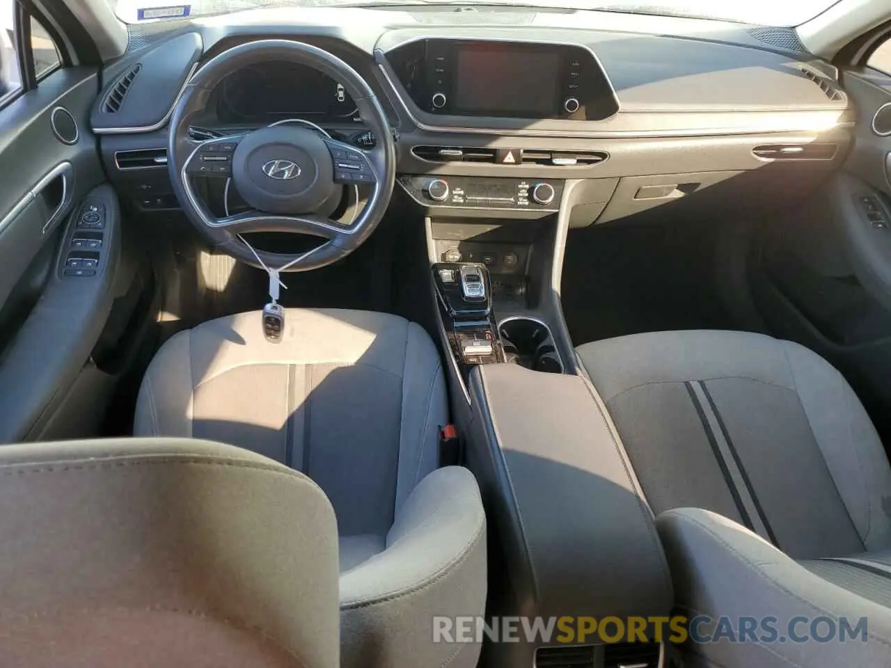 8 Фотография поврежденного автомобиля 5NPEF4JAXLH058448 HYUNDAI SONATA 2020