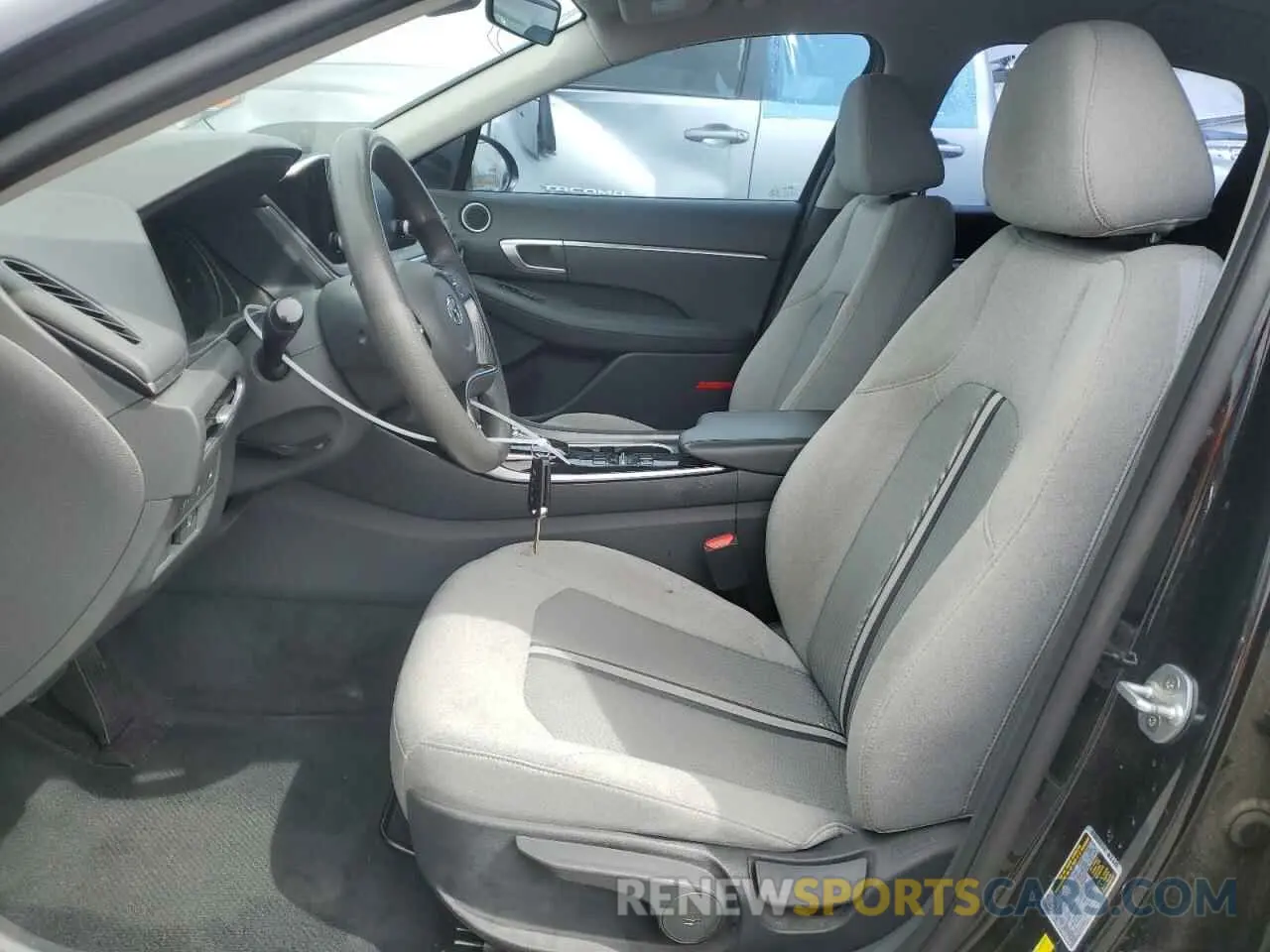 7 Photograph of a damaged car 5NPEG4JA0LH027187 HYUNDAI SONATA 2020