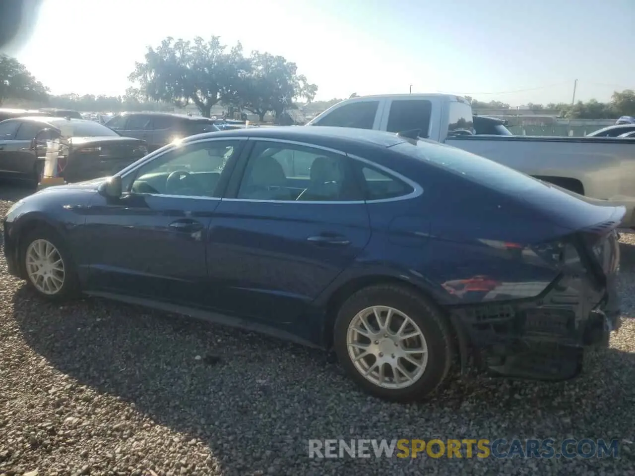 2 Photograph of a damaged car 5NPEG4JA1LH002878 HYUNDAI SONATA 2020