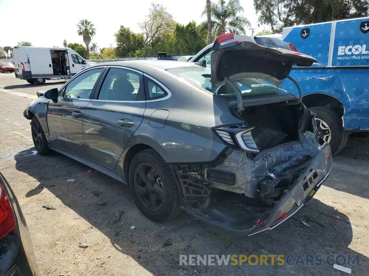 2 Photograph of a damaged car 5NPEG4JA1LH037243 HYUNDAI SONATA 2020