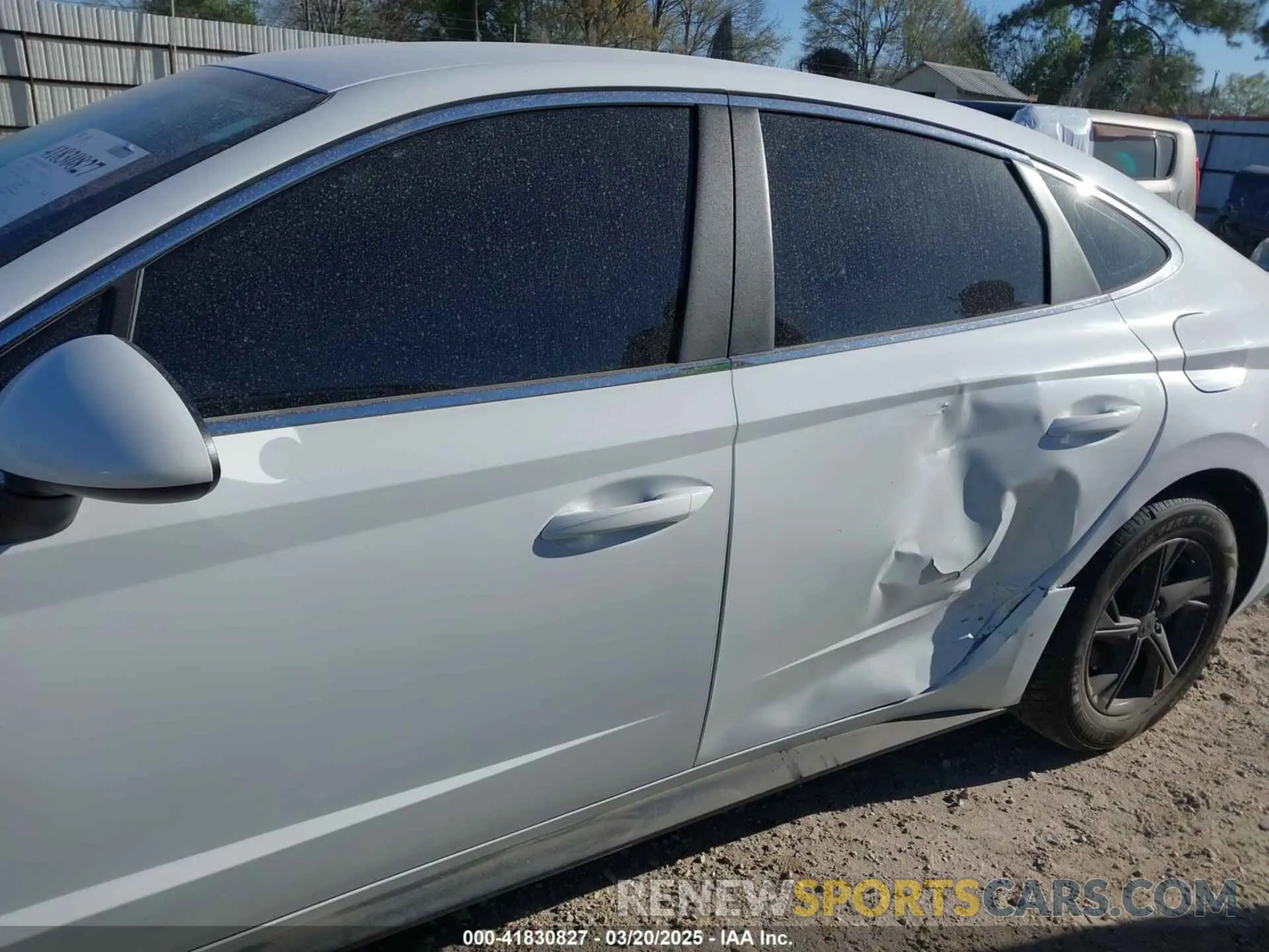 6 Photograph of a damaged car 5NPEG4JA2LH005983 HYUNDAI SONATA 2020