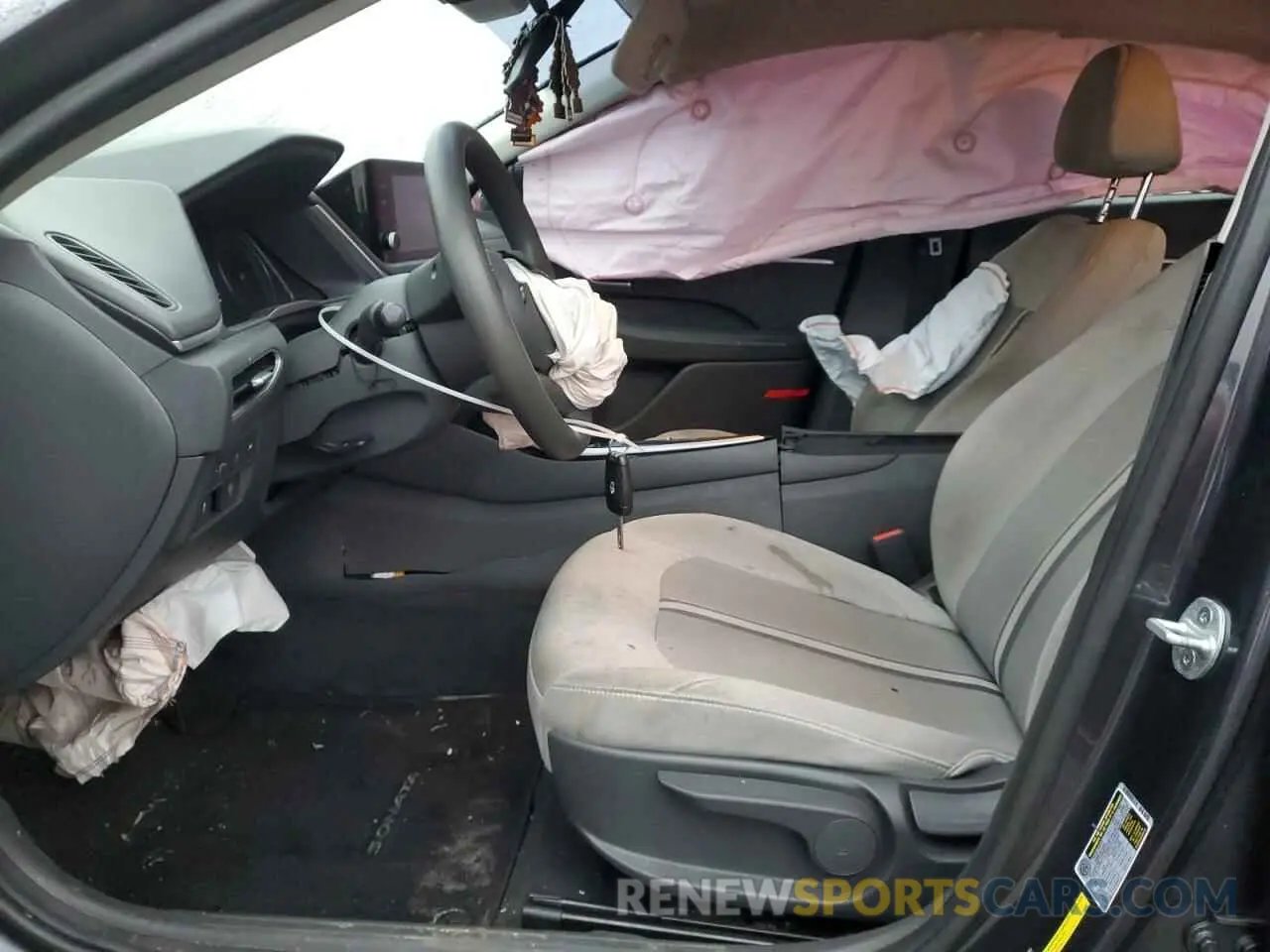 7 Photograph of a damaged car 5NPEG4JA2LH054214 HYUNDAI SONATA 2020