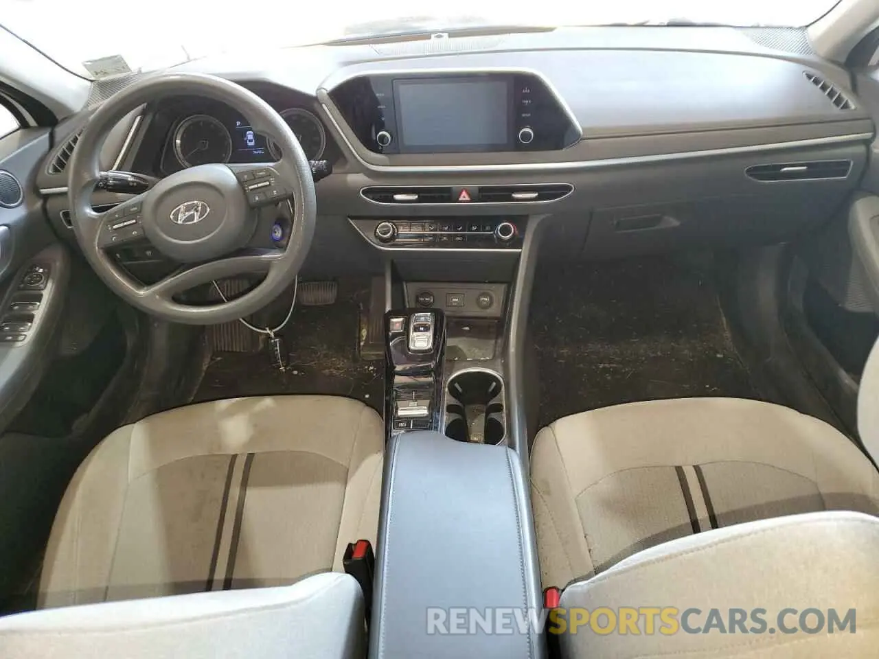 8 Photograph of a damaged car 5NPEG4JA3LH032402 HYUNDAI SONATA 2020