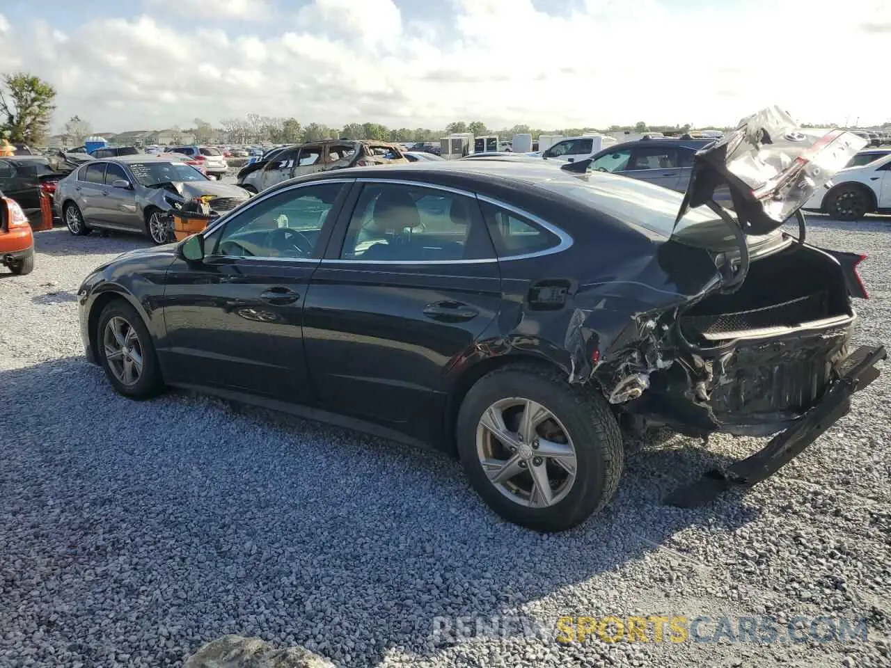2 Photograph of a damaged car 5NPEG4JA3LH056022 HYUNDAI SONATA 2020