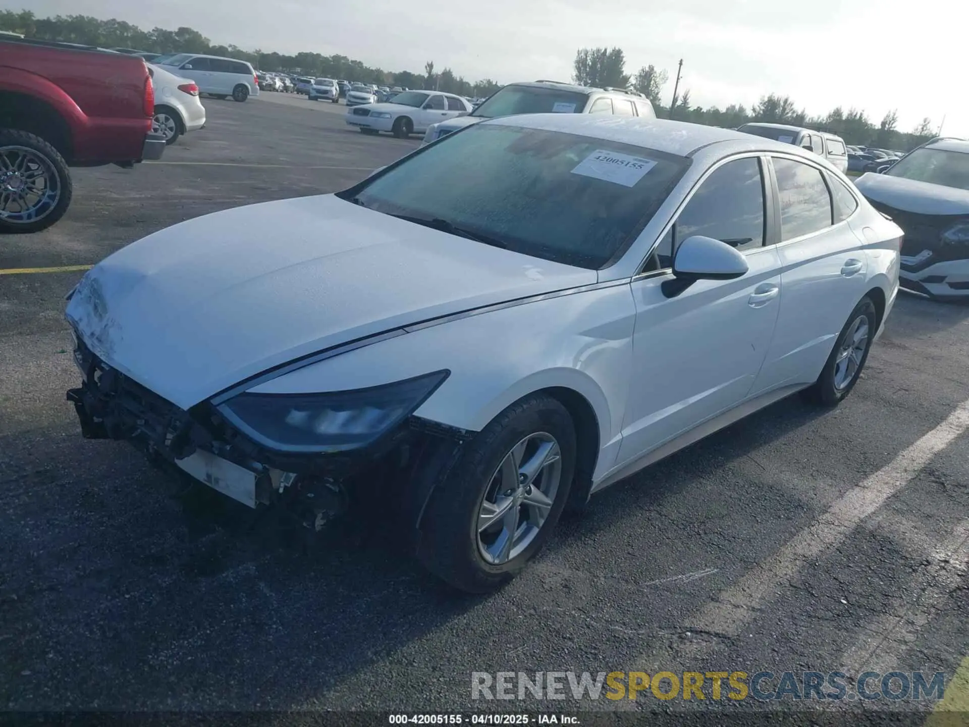 2 Photograph of a damaged car 5NPEG4JA4LH043554 HYUNDAI SONATA 2020