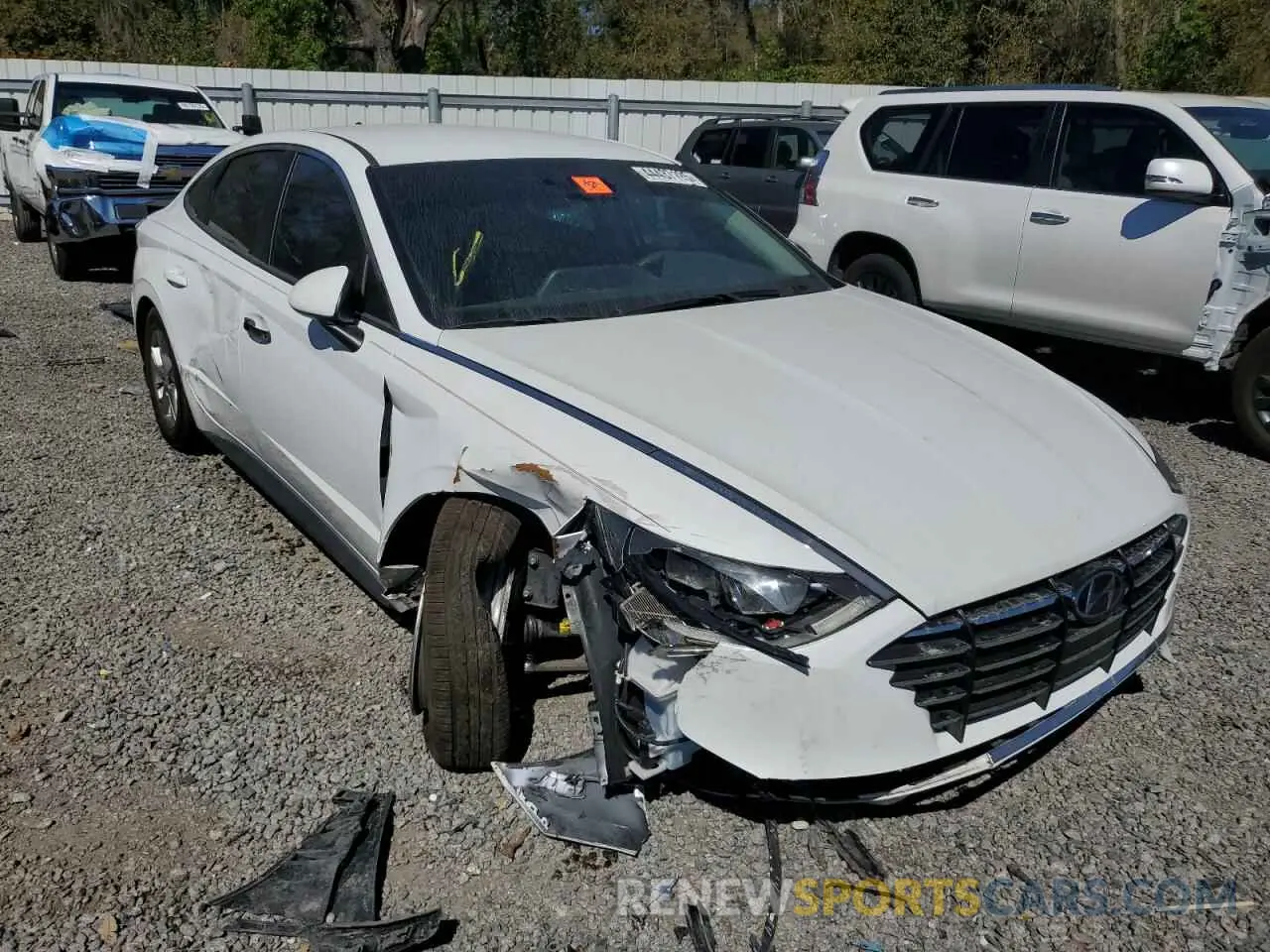 4 Photograph of a damaged car 5NPEG4JA4LH062363 HYUNDAI SONATA 2020