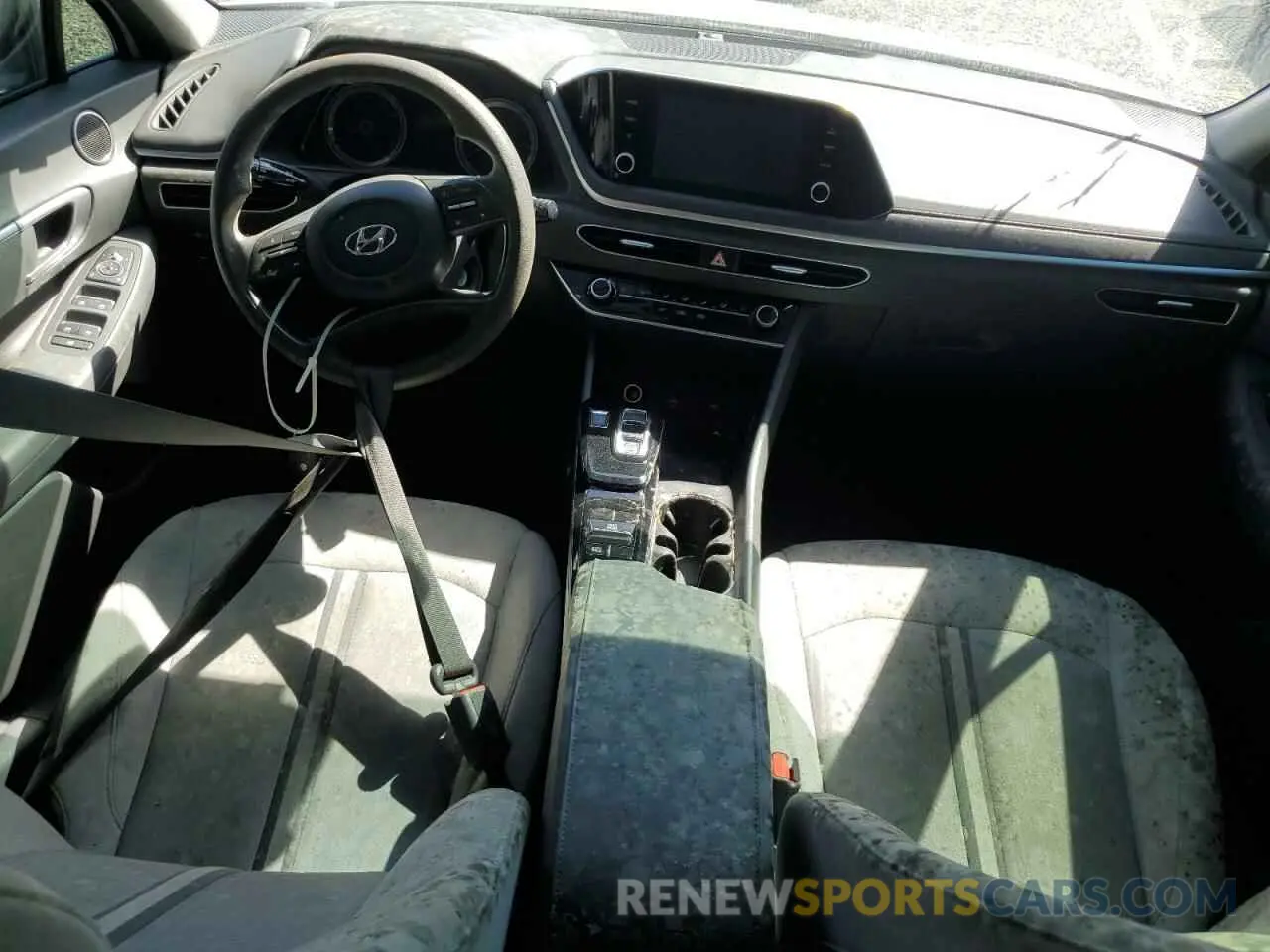 8 Photograph of a damaged car 5NPEG4JA4LH062363 HYUNDAI SONATA 2020