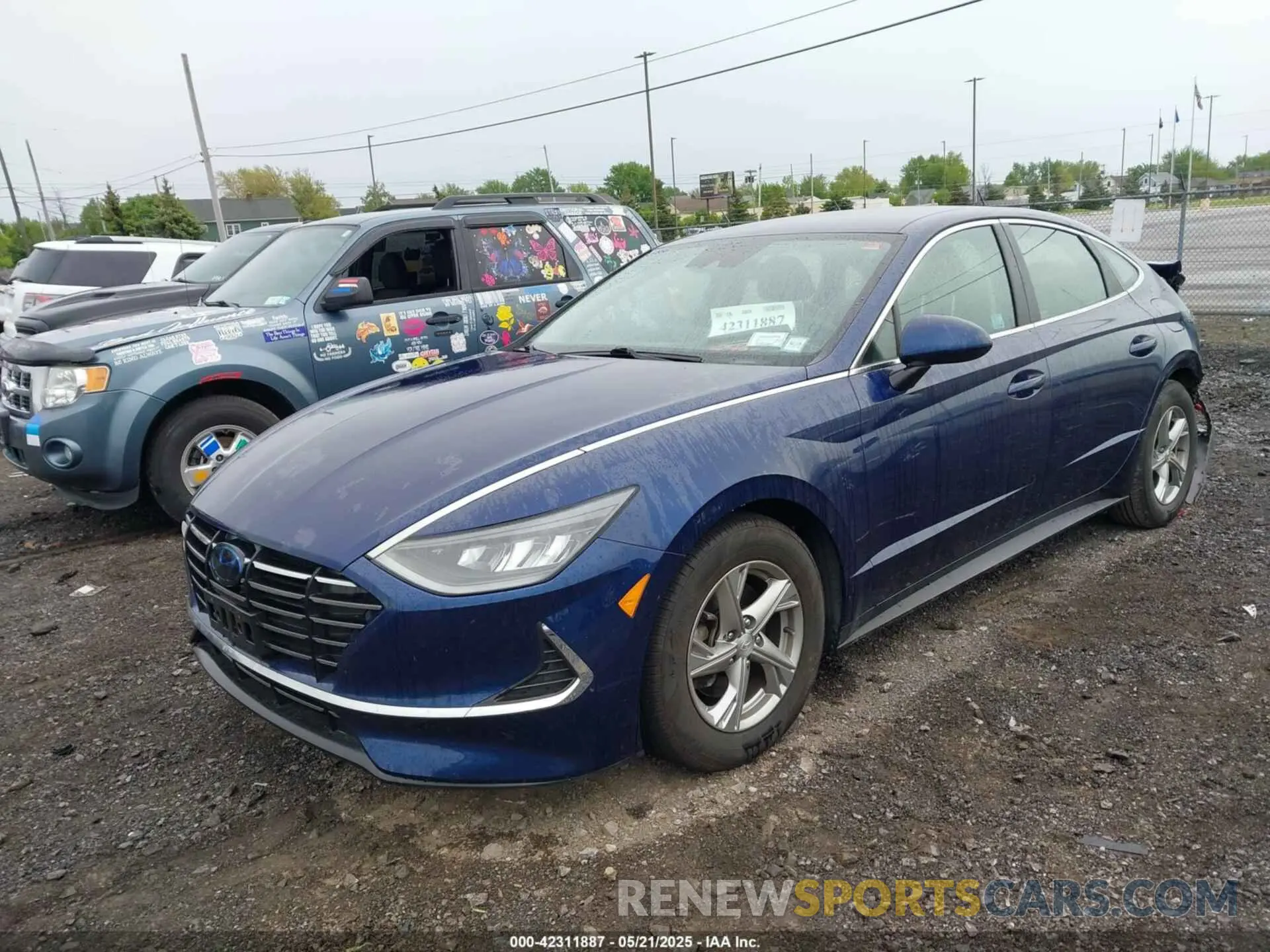 2 Photograph of a damaged car 5NPEG4JA5LH038881 HYUNDAI SONATA 2020